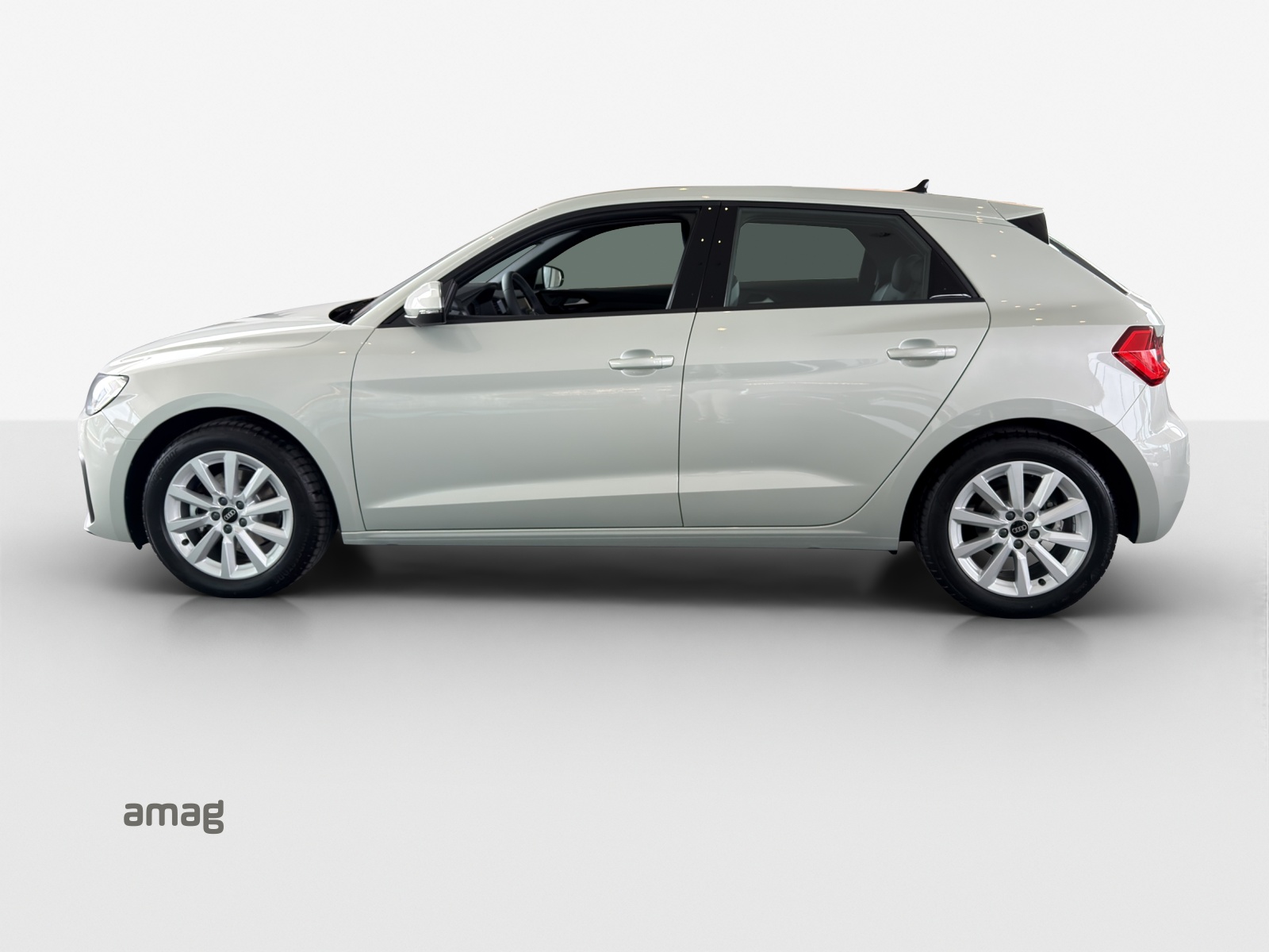 AUDI A1 Sportback 30 TFSI Attraction S-tronic-showroom-element-1