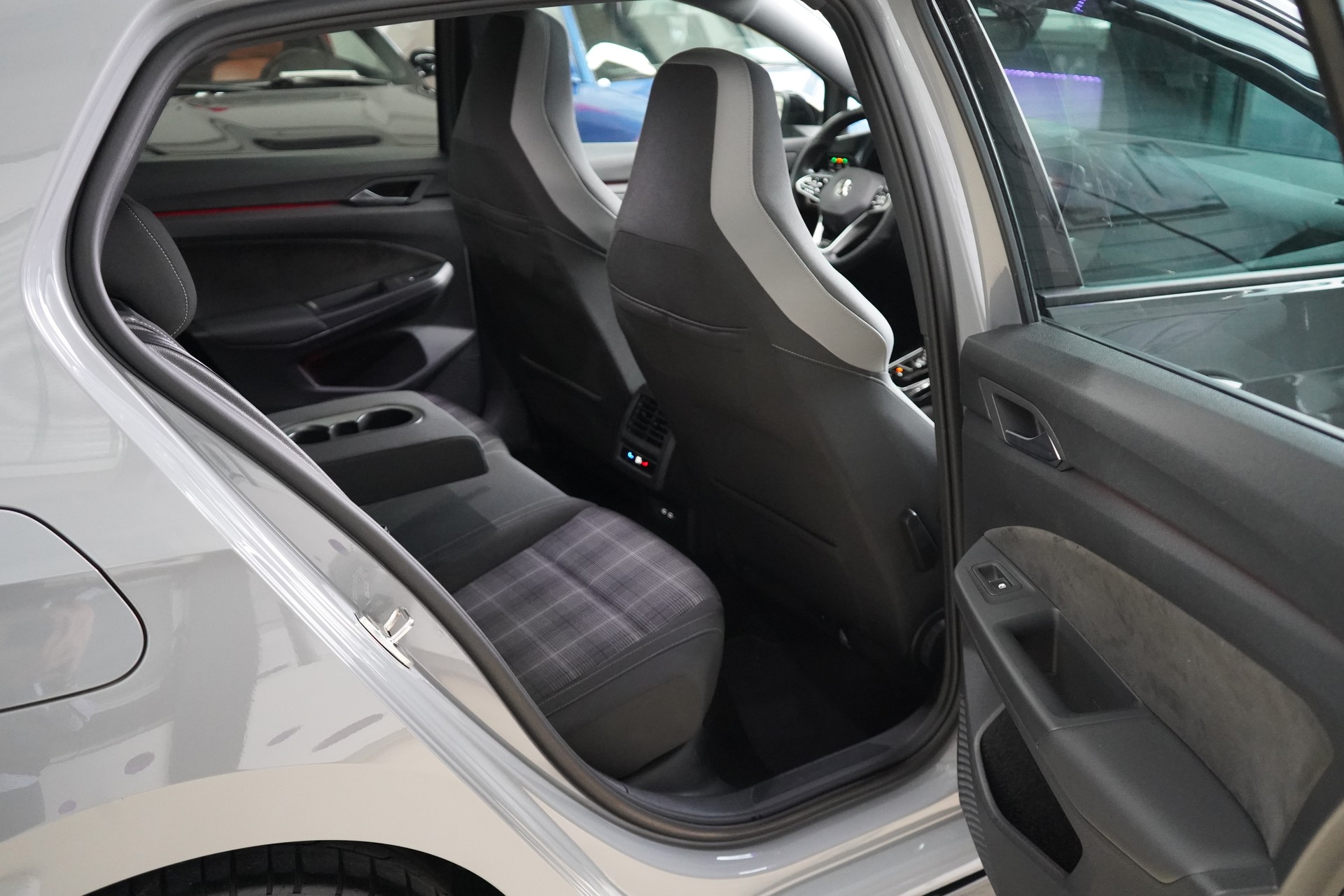 VW Golf 2.0 TDI GTD DSG-image-30