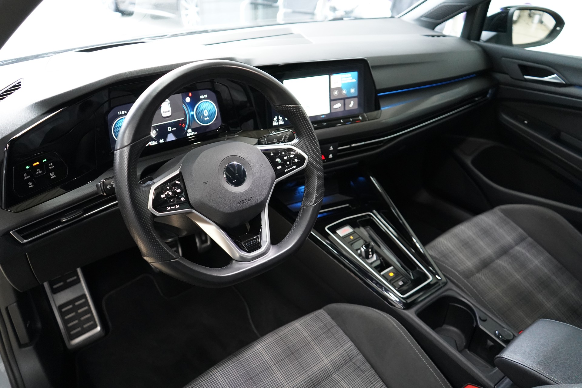 VW Golf 2.0 TDI GTD DSG-image-15