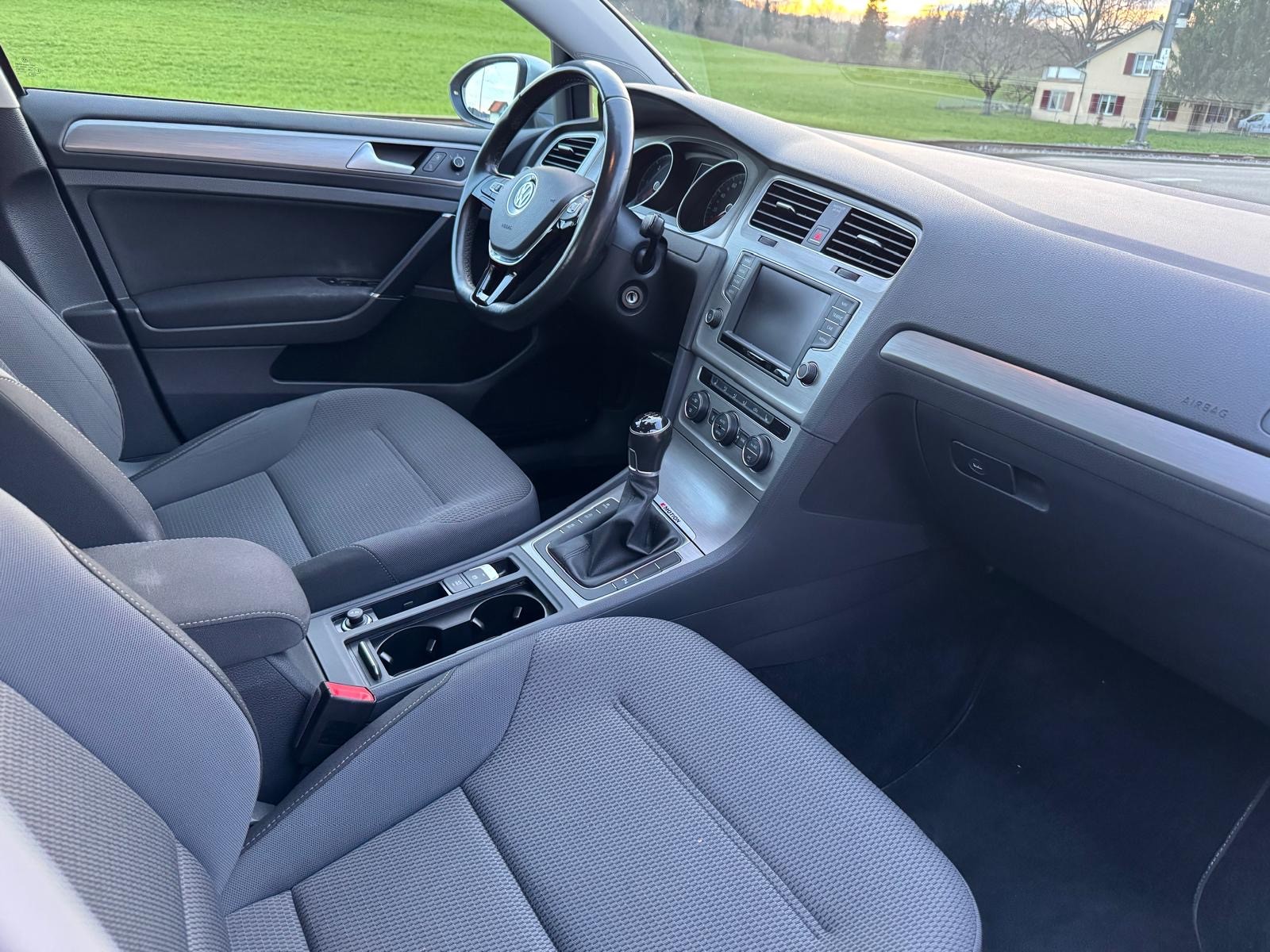 VW Golf 2.0 TDI Comfortline 4Motion-image-5