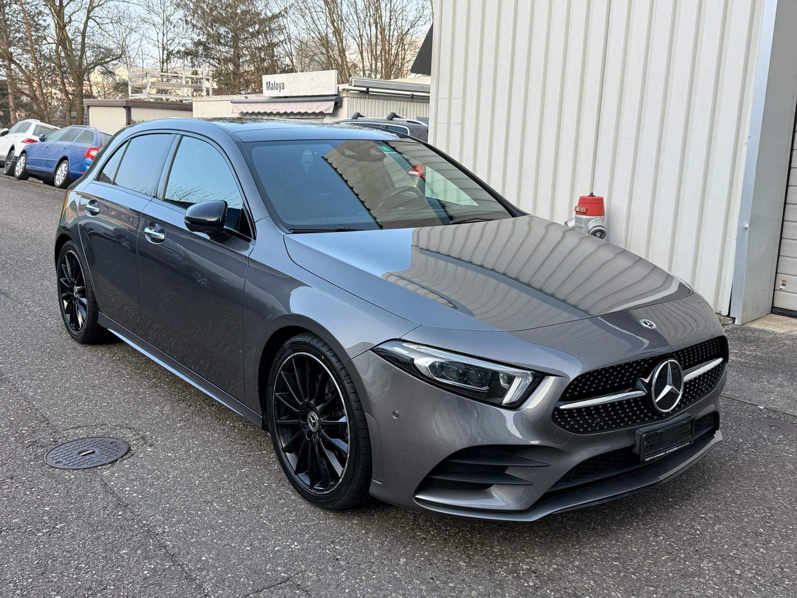 MERCEDES-BENZ A 220 AMG Line 7G-DCT 4Matic-image-1
