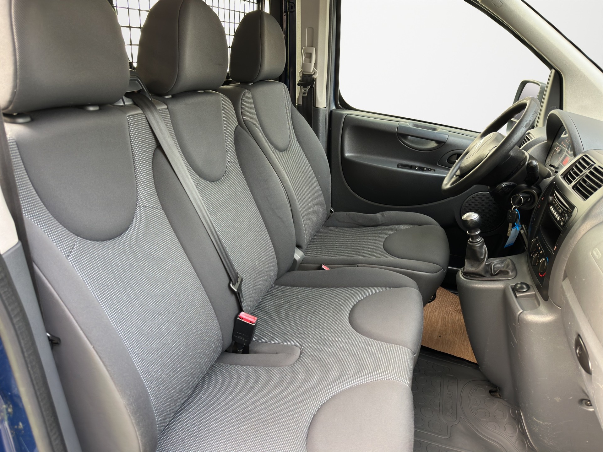 CITROEN Jumpy 2.0 HDi L2H1 Attraction-image-14