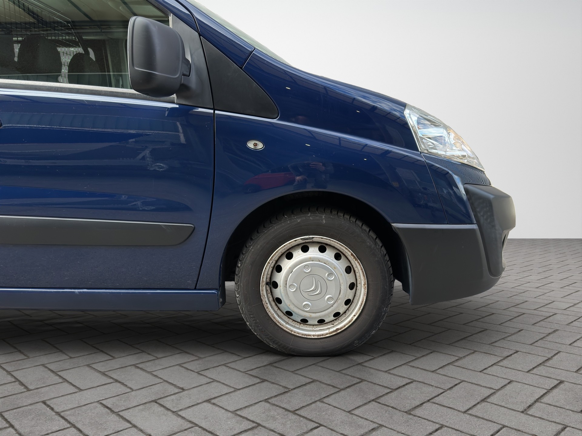 CITROEN Jumpy 2.0 HDi L2H1 Attraction-image-18