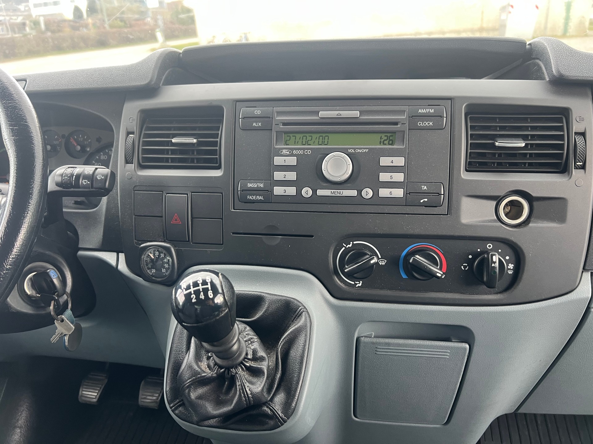 FORD Transit 2.4 TDCi 350 XL-image-11