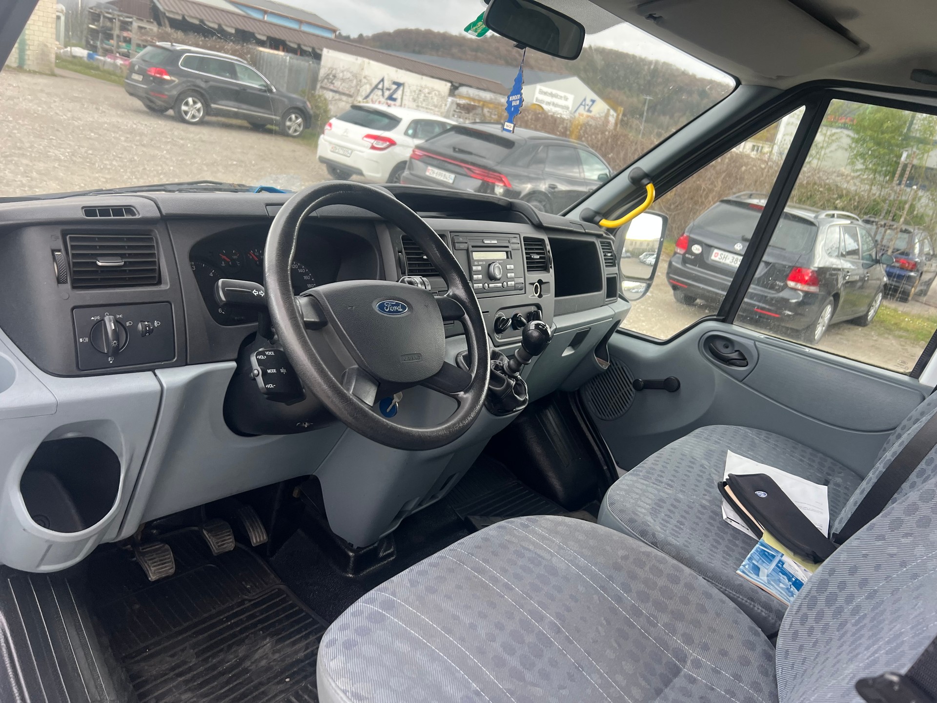 FORD Transit 2.4 TDCi 350 XL-image-9