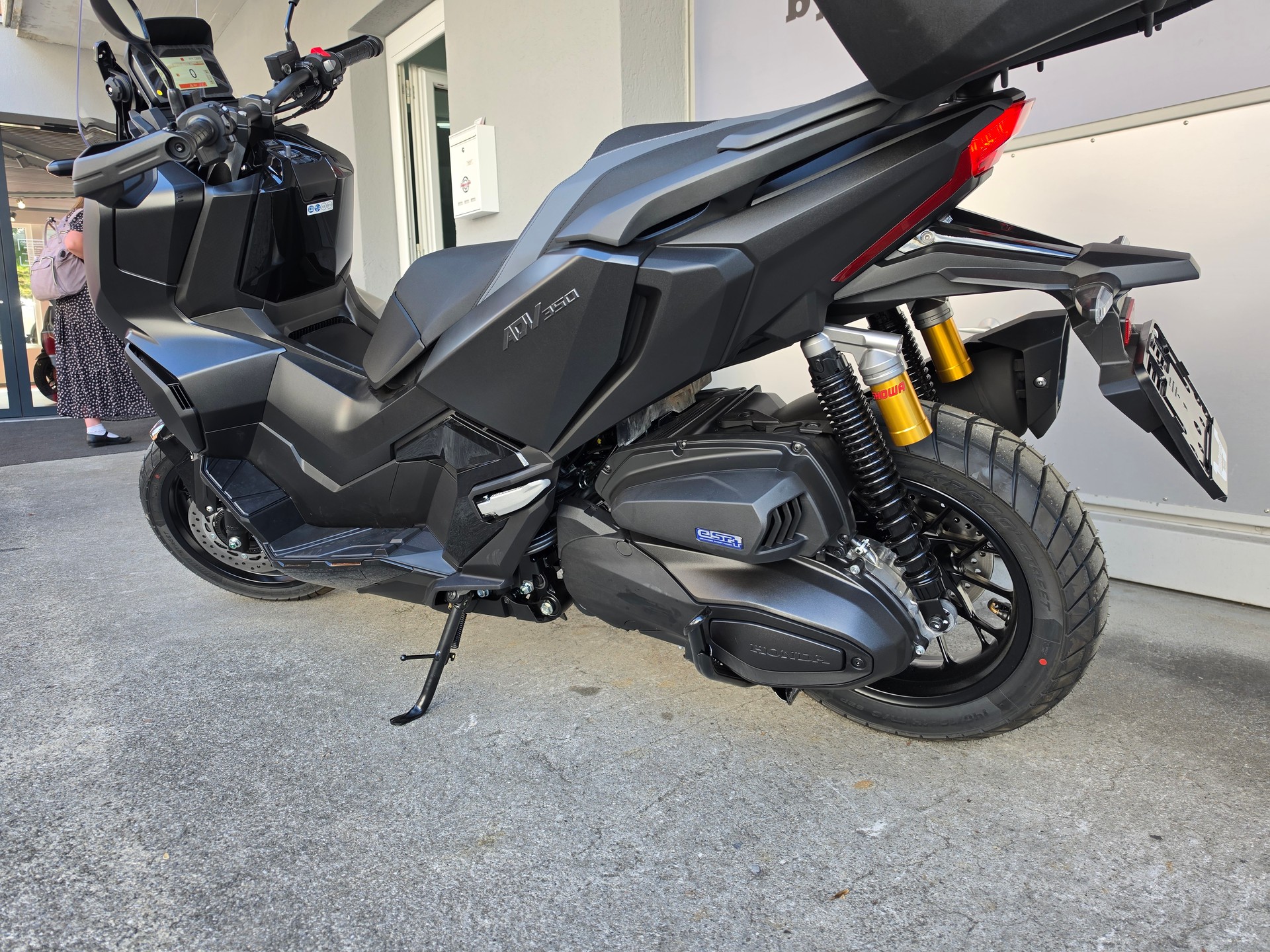 HONDA ADV 350-image-5
