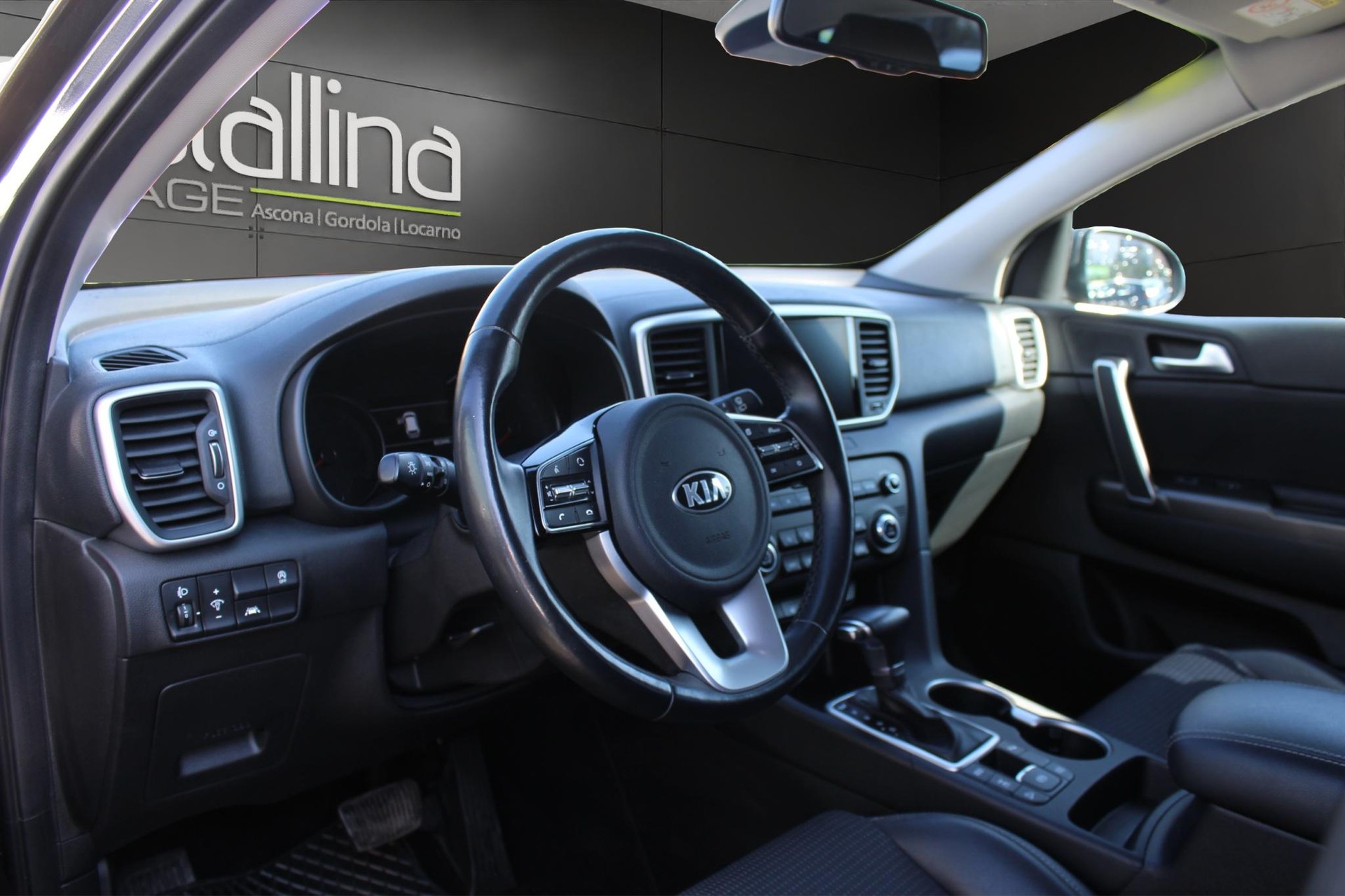 KIA Sportage 1.6 CRDi MHEV Black Edition-image-7