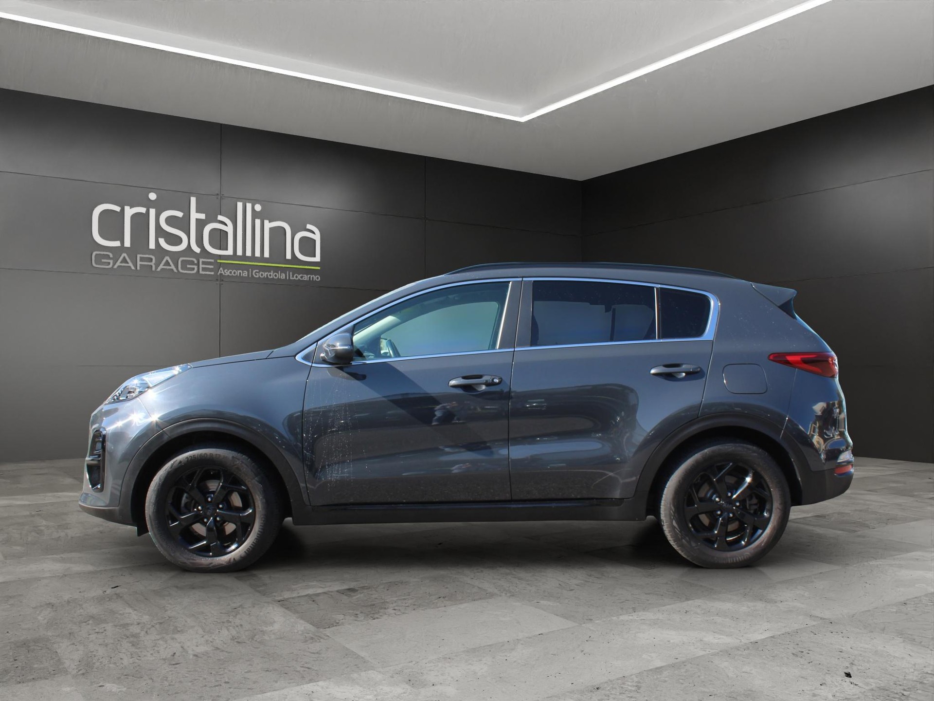 KIA Sportage 1.6 CRDi MHEV Black Edition-showroom-element-1
