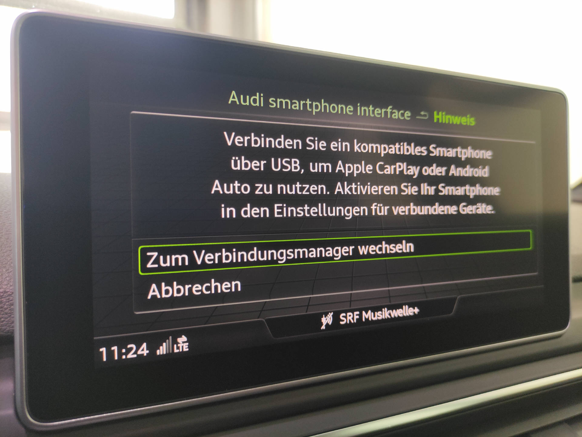 AUDI S4 Avant 3.0 V6 TFSI quattro S-Tronic-image-7