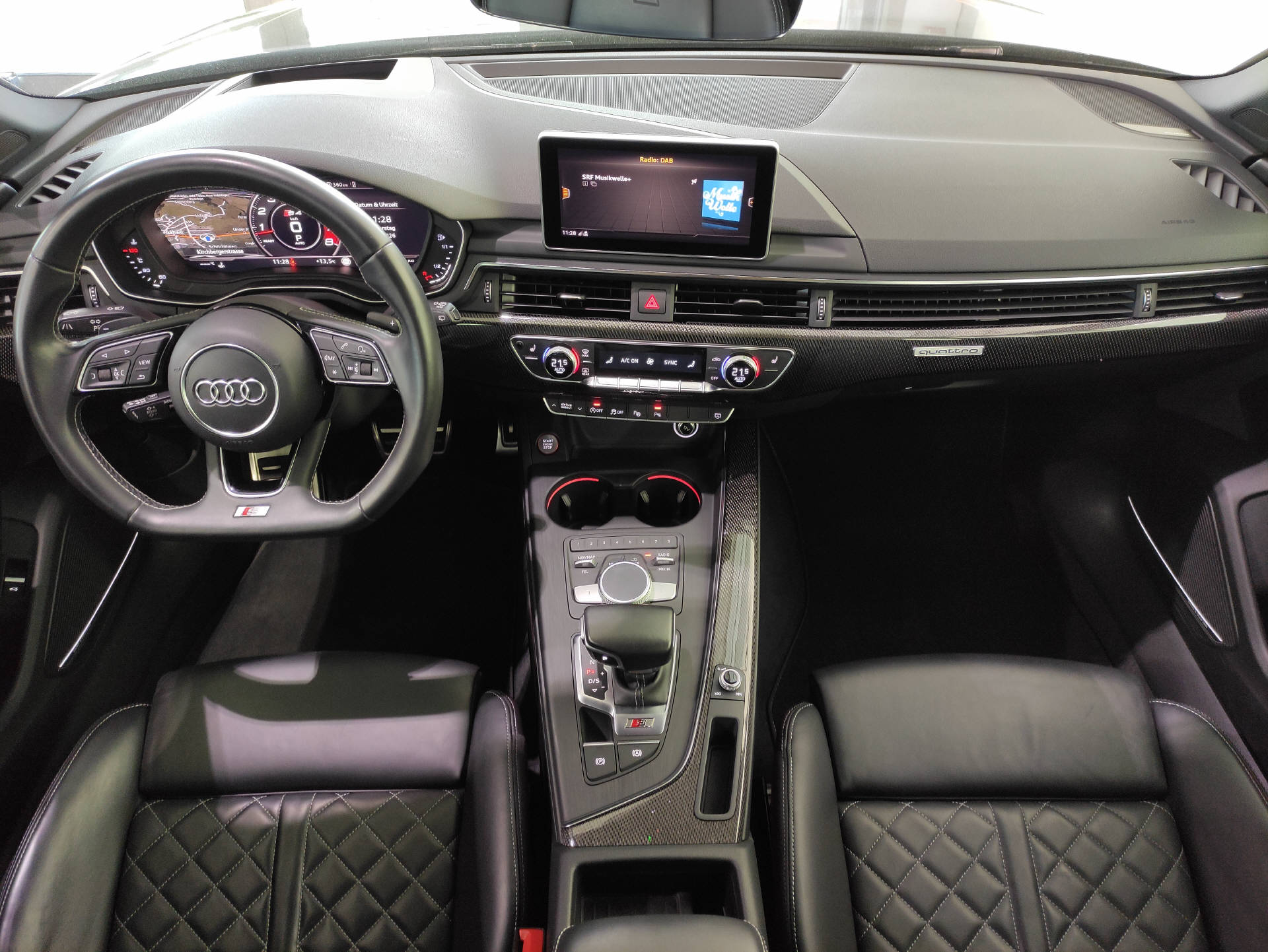 AUDI S4 Avant 3.0 V6 TFSI quattro S-Tronic-image-12