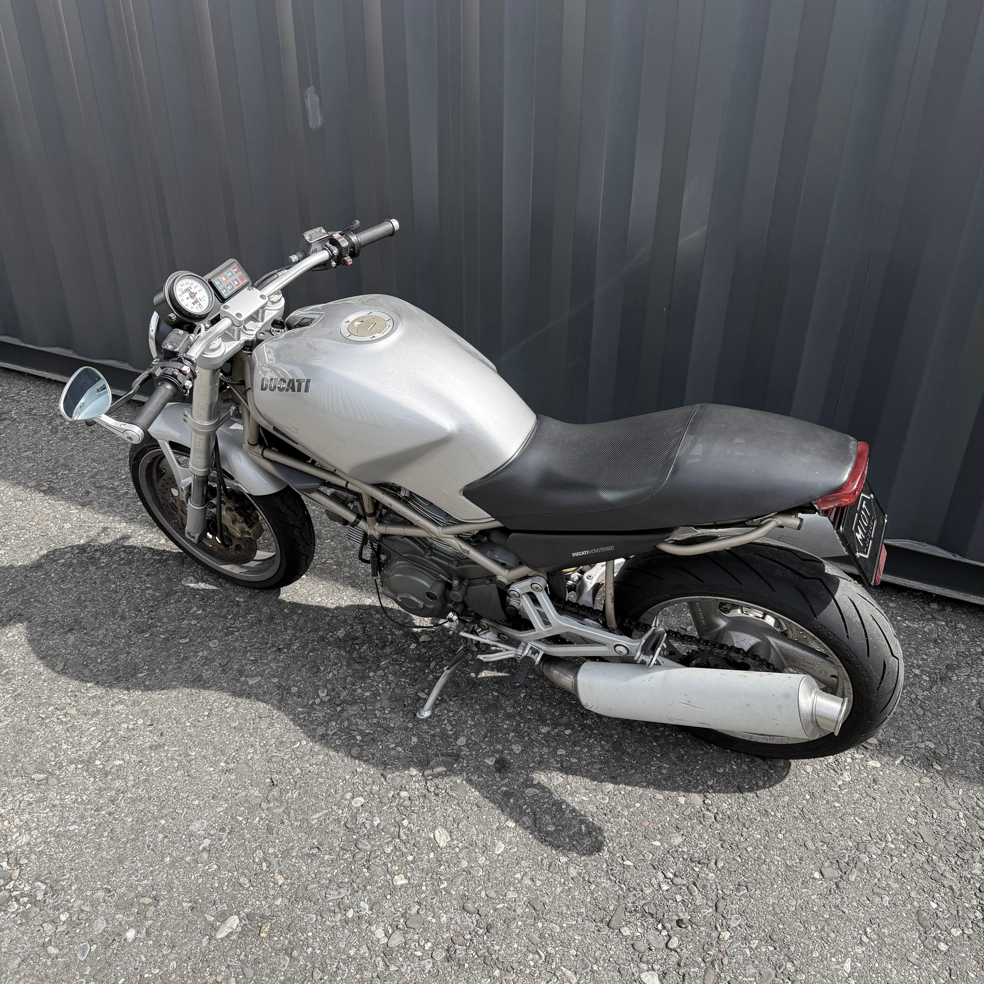 DUCATI Monster 600-image-11