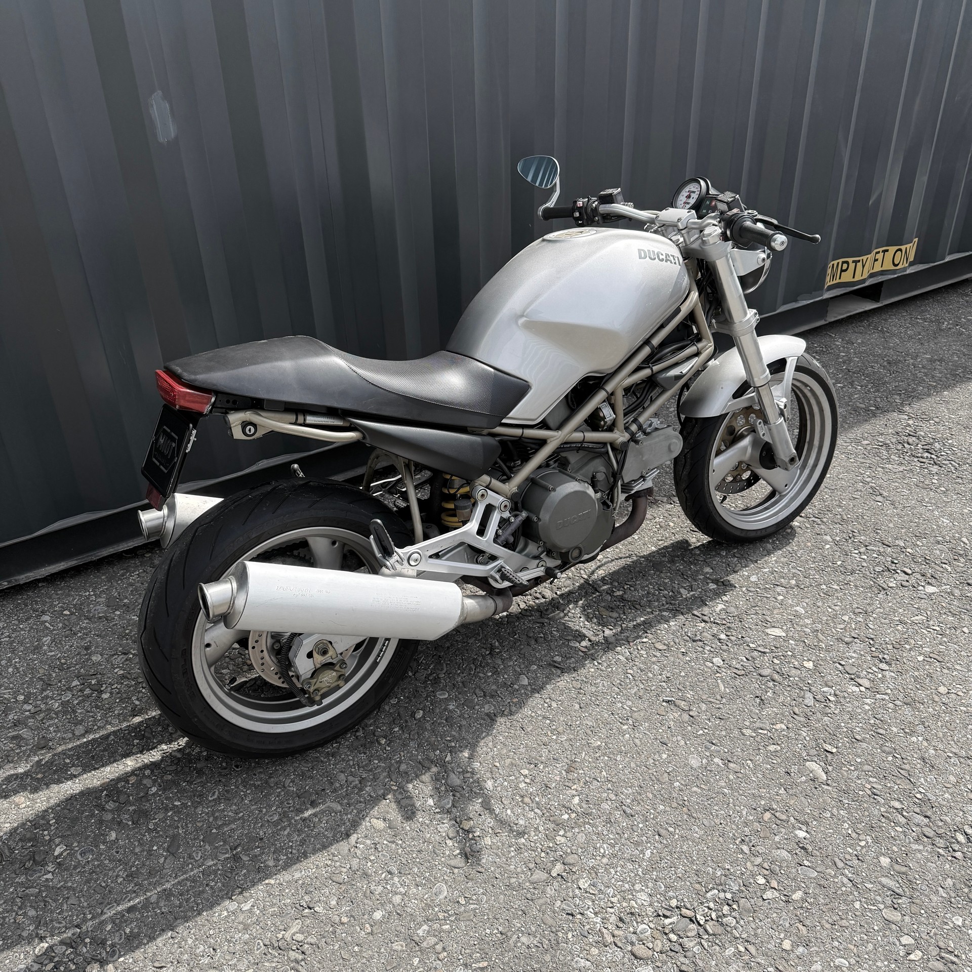DUCATI Monster 600-image-8