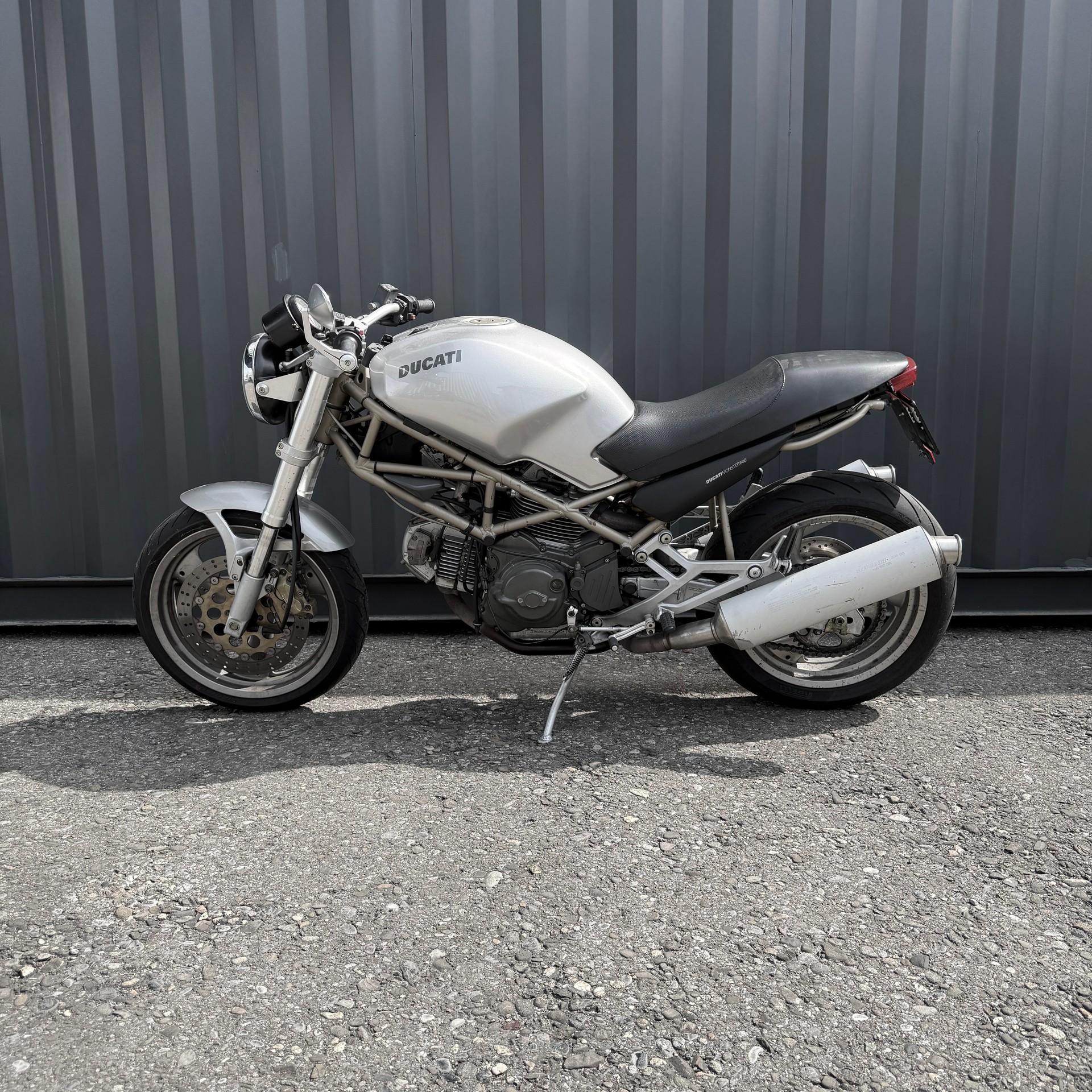 DUCATI Monster 600-image-9