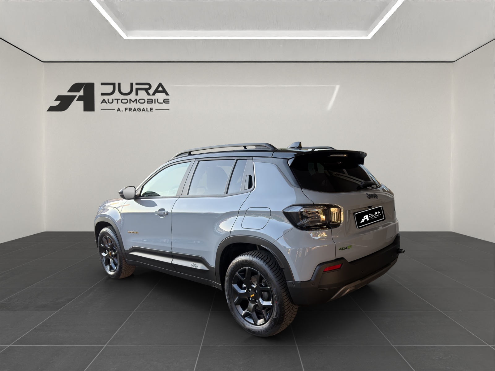 JEEP Avenger 1.2 MHEV The North Face 4xe-image-4