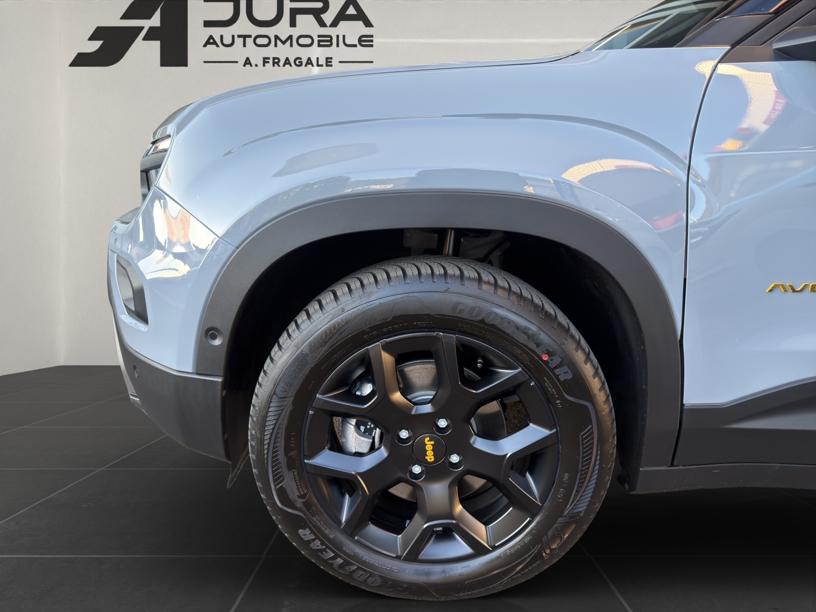JEEP Avenger 1.2 MHEV The North Face 4xe-image-6