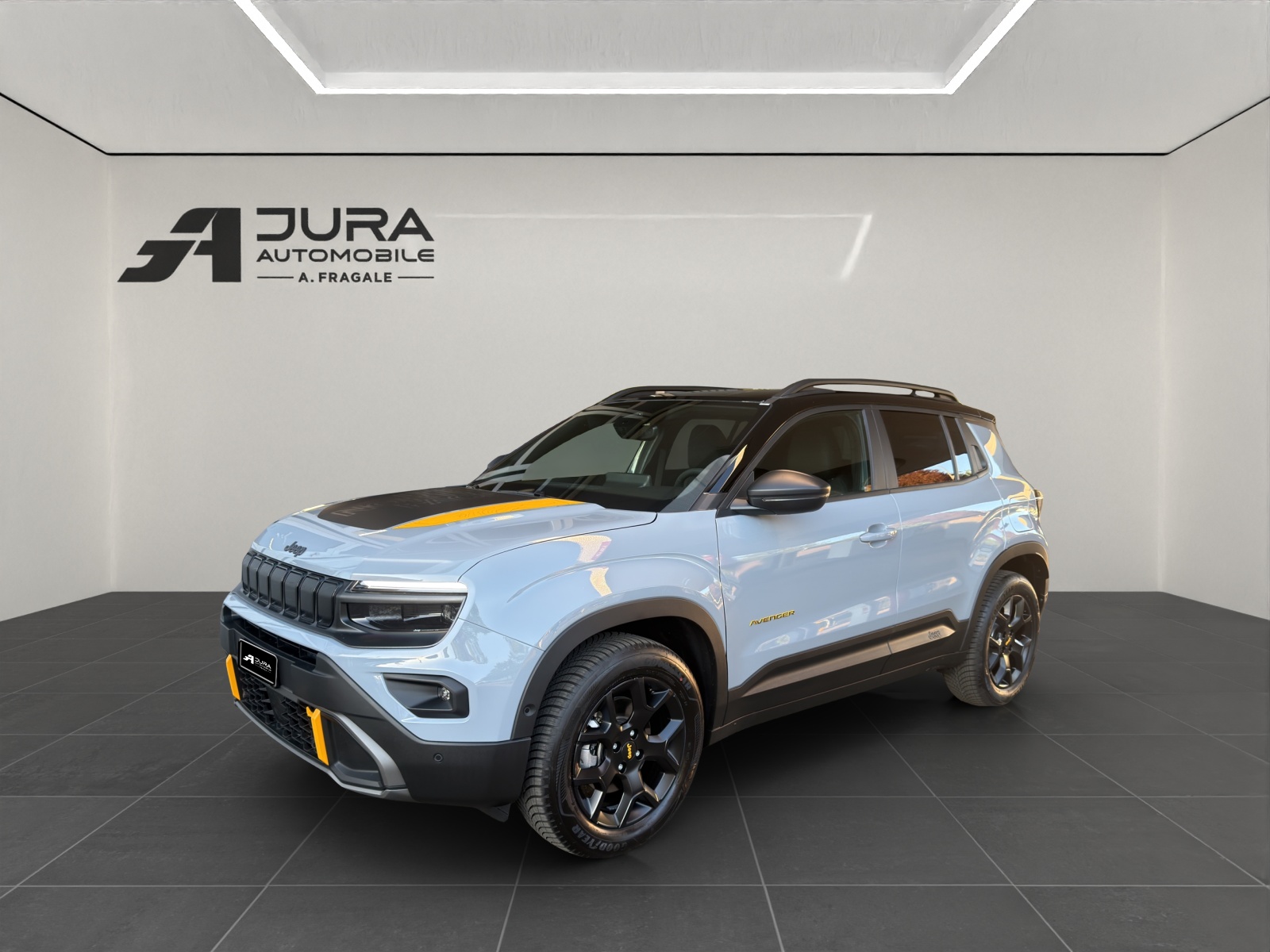 JEEP Avenger 1.2 MHEV The North Face 4xe-image-1