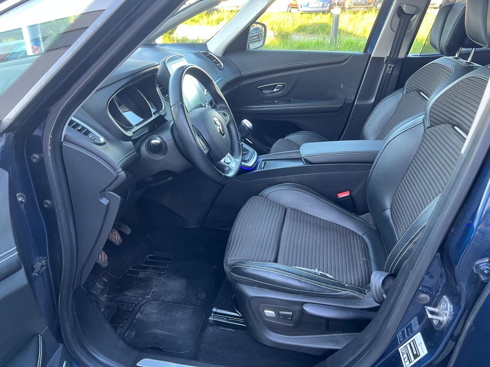 RENAULT Scénic 1.3 16V Turbo Intens-image-6