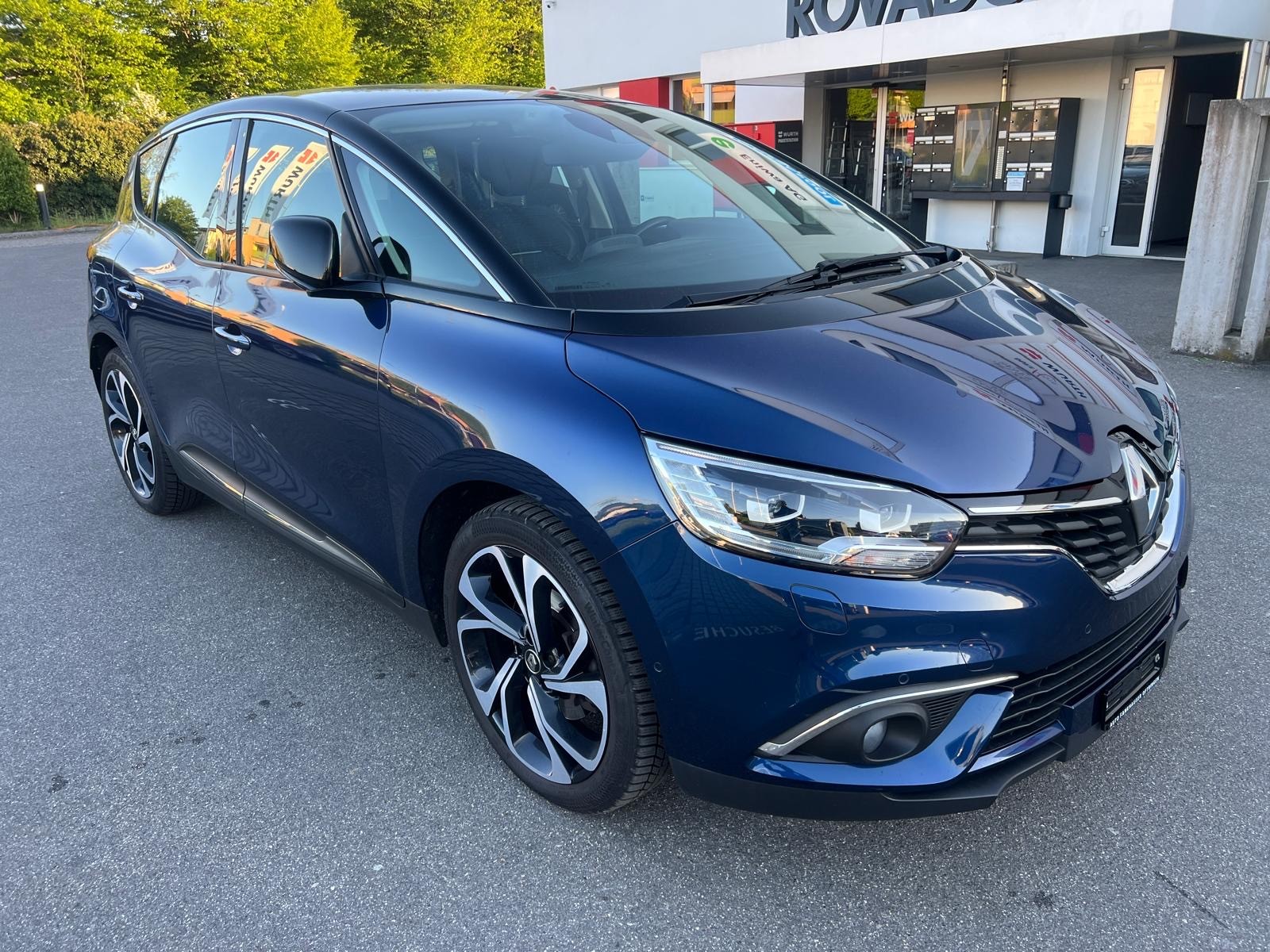 RENAULT Scénic 1.3 16V Turbo Intens-image-2