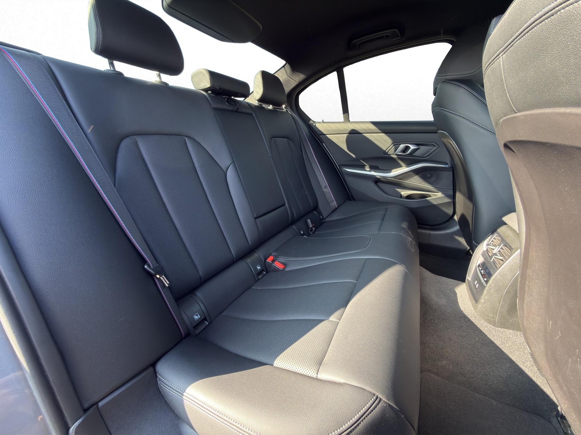 BMW 320d xDrive 48V Steptronic M Sport-image-26