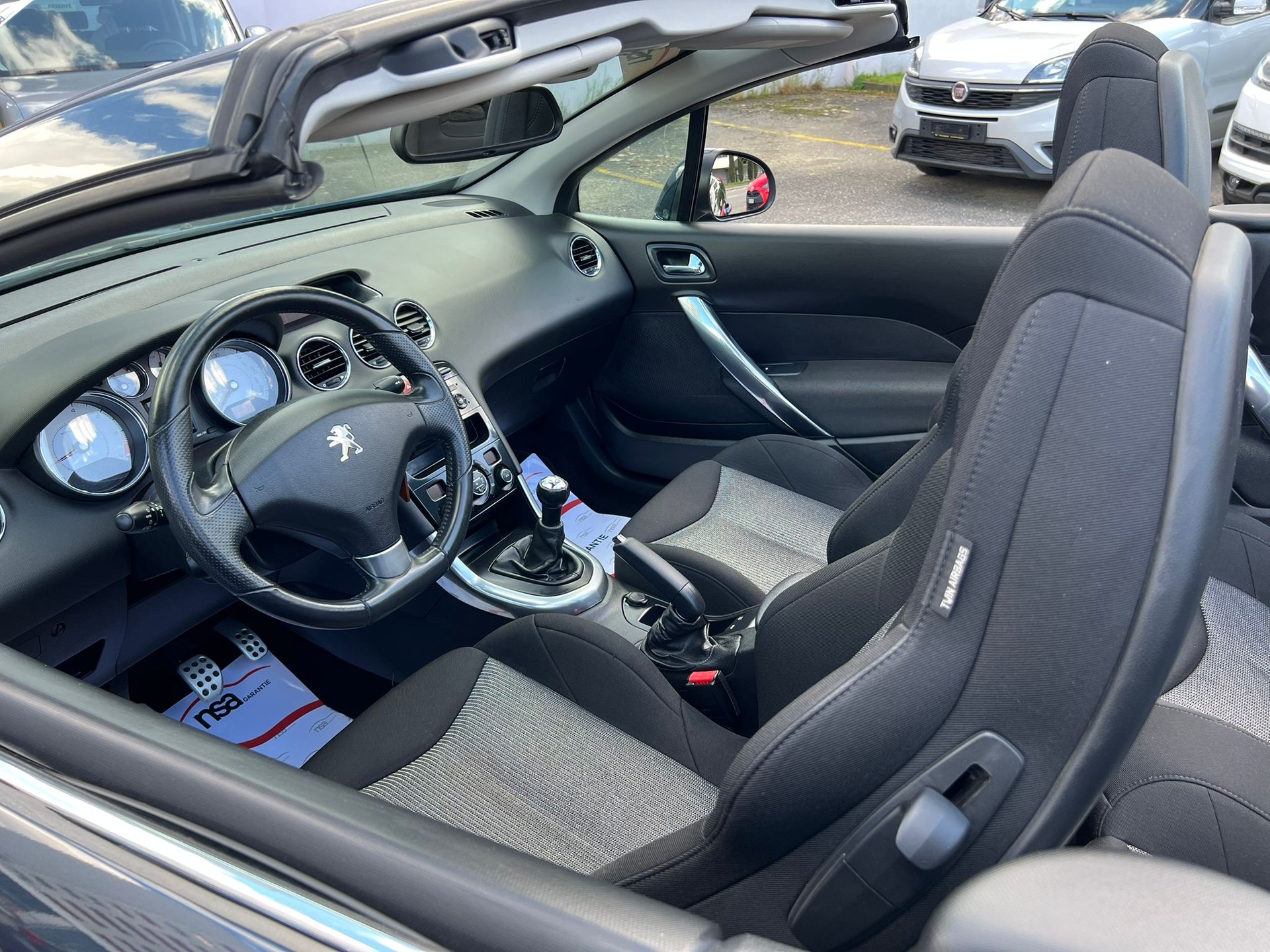 PEUGEOT 308 CC 1.6 16V VTi Access-image-10