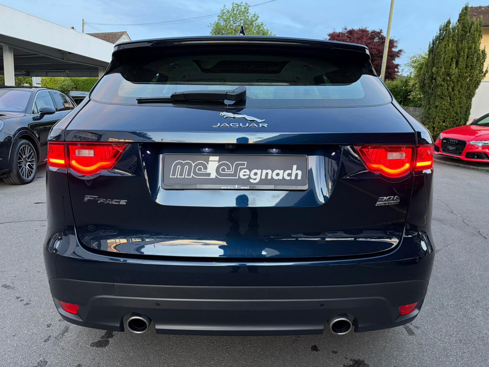 JAGUAR F-Pace 30t 2.0 Portfolio AWD Automatik-image-7