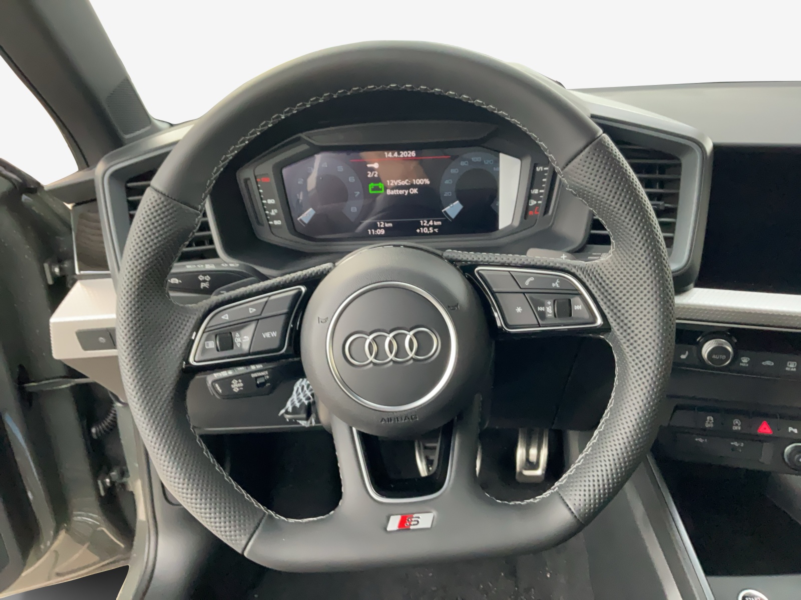 AUDI A1 Sportback 30 TFSI S Line Attraction S-tronic-image-9