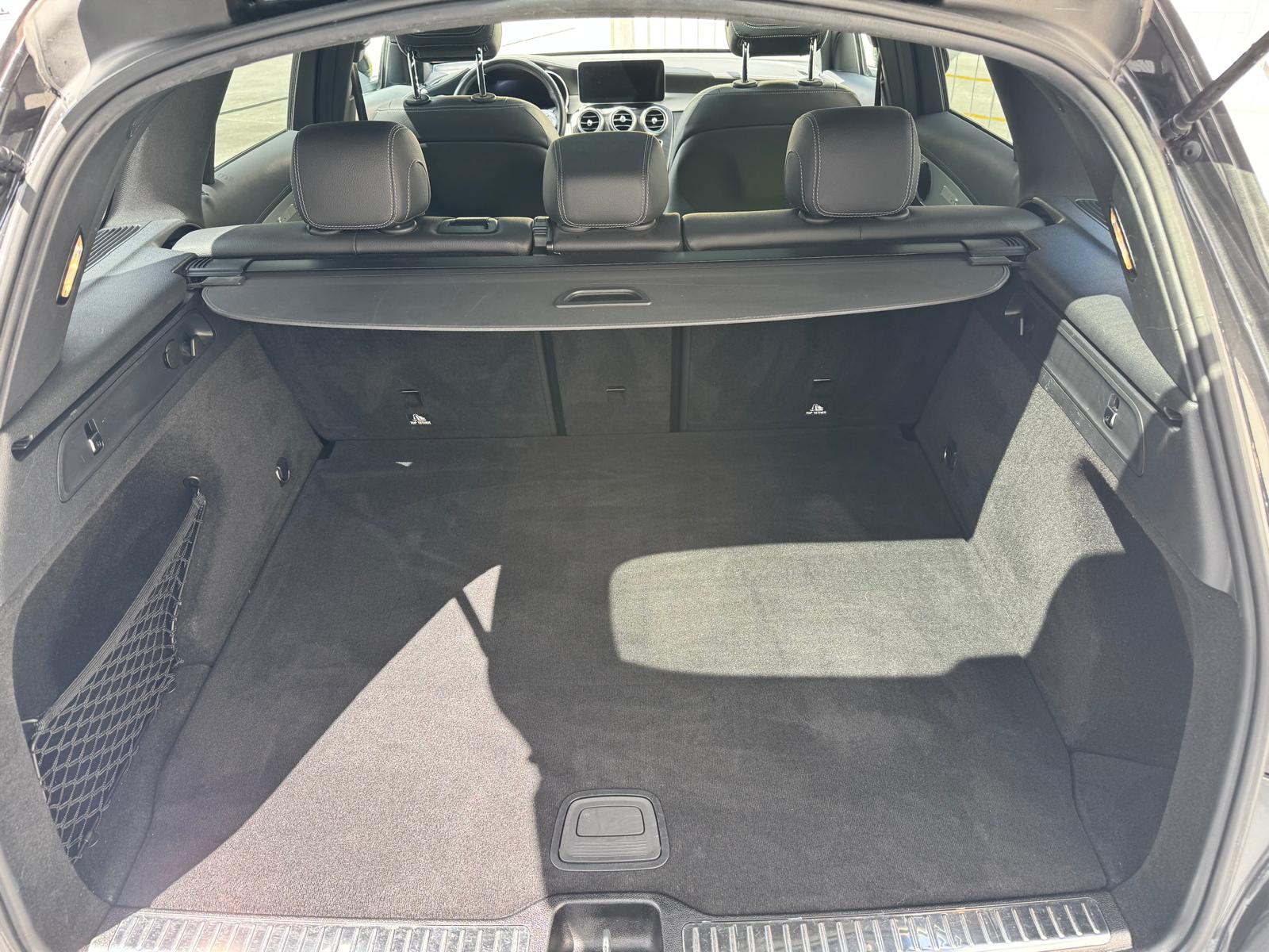 MERCEDES-BENZ GLC 220 d AMG Line 4m-image-16