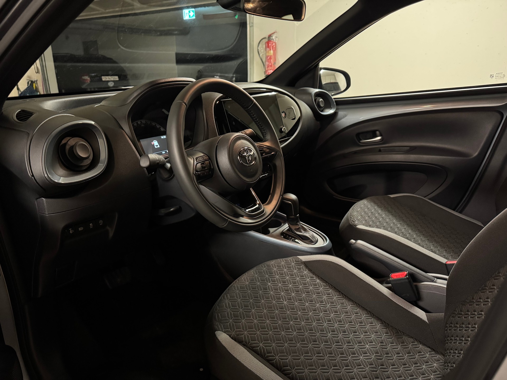 TOYOTA Aygo X 1.0 VVT-i Comfort CVT-image-11