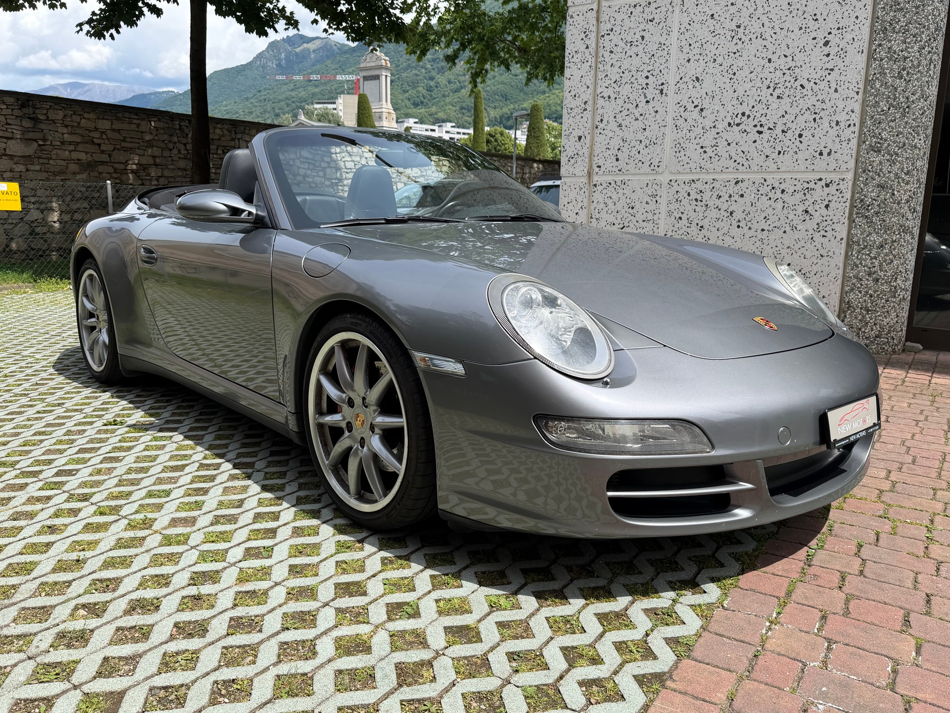 PORSCHE 911 Cabrio Carrera 4S-image-5