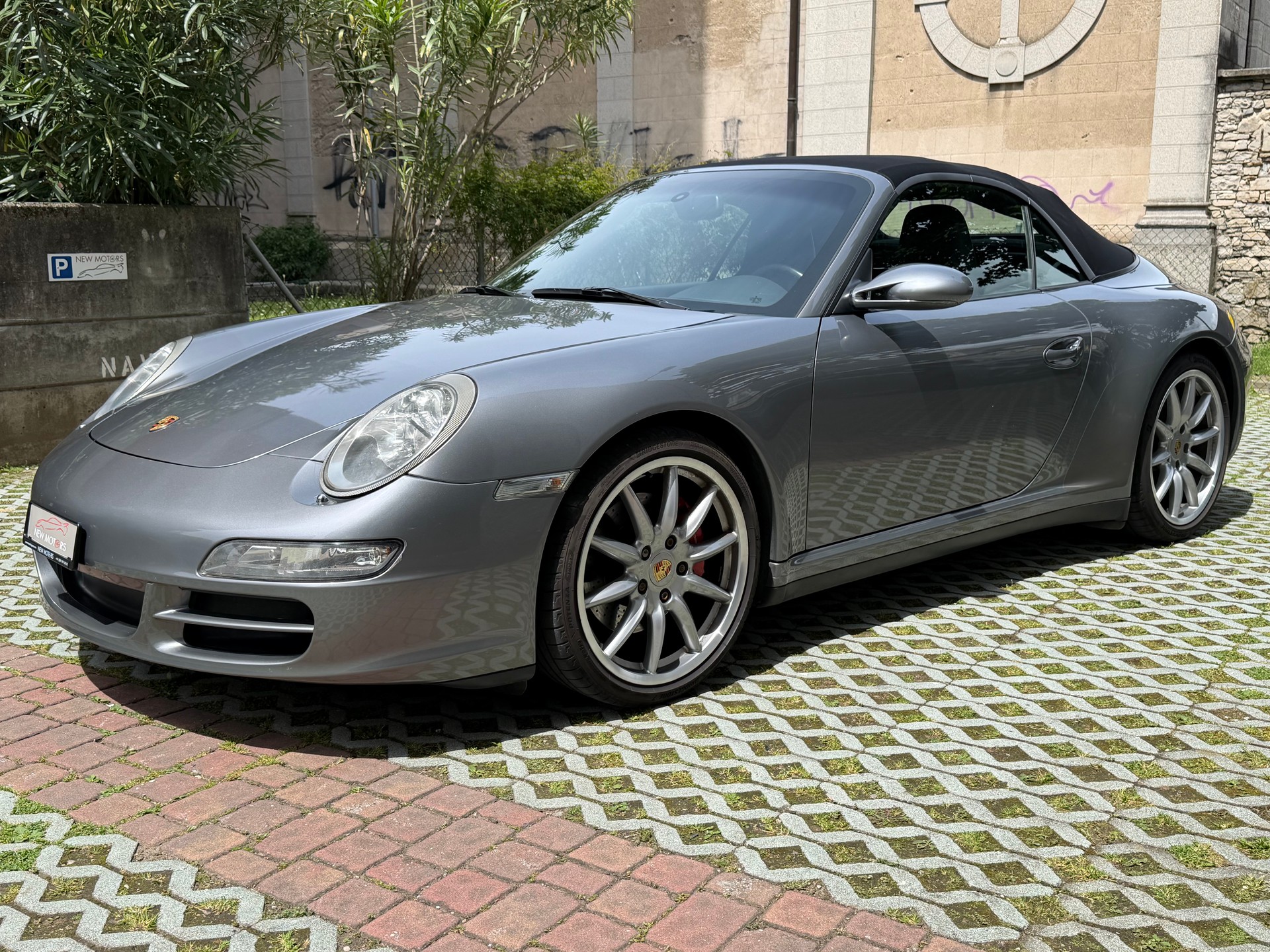 PORSCHE 911 Cabrio Carrera 4S-image-1