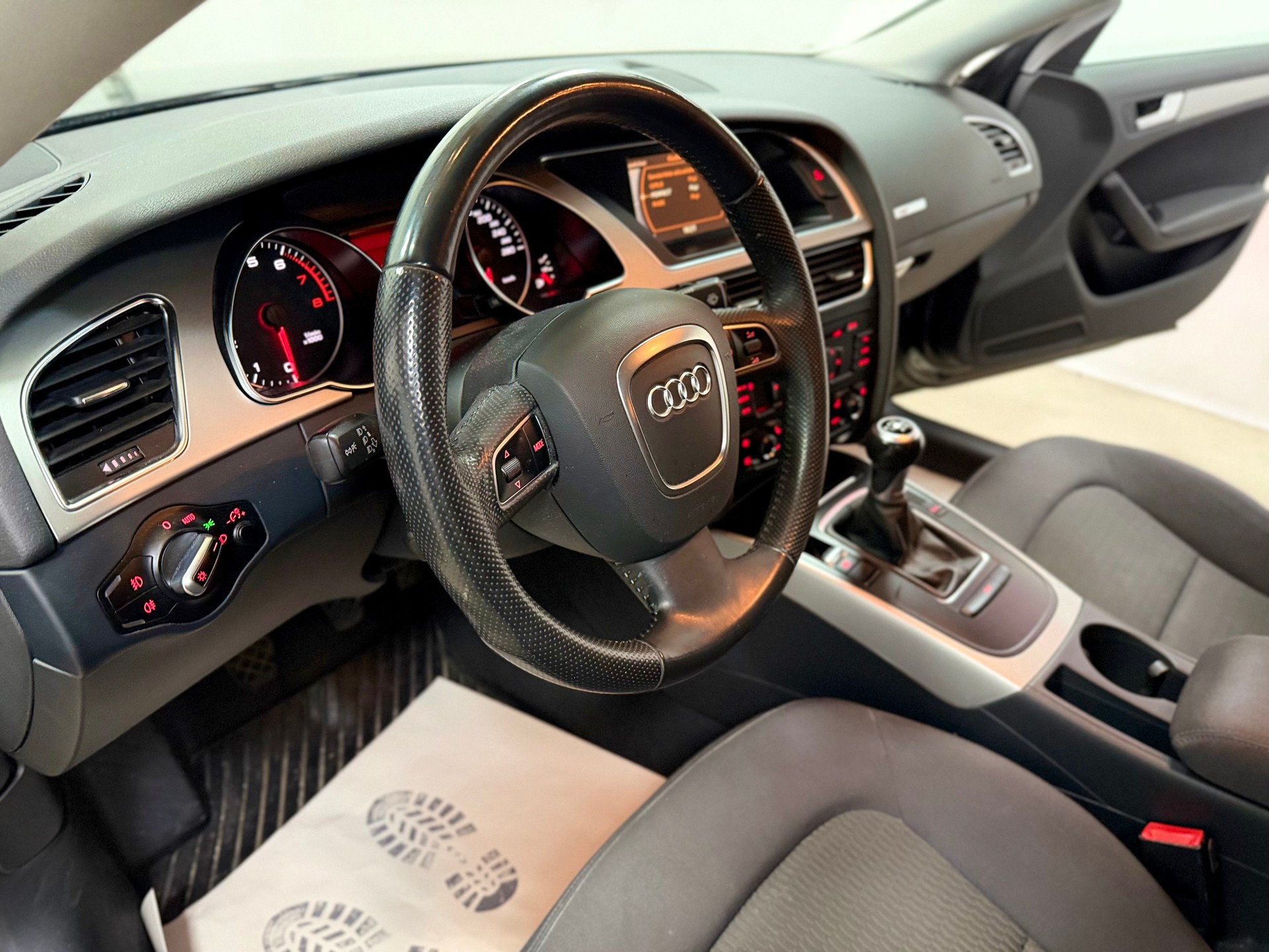 AUDI A5 Sportback 2.0 TFSI-image-7