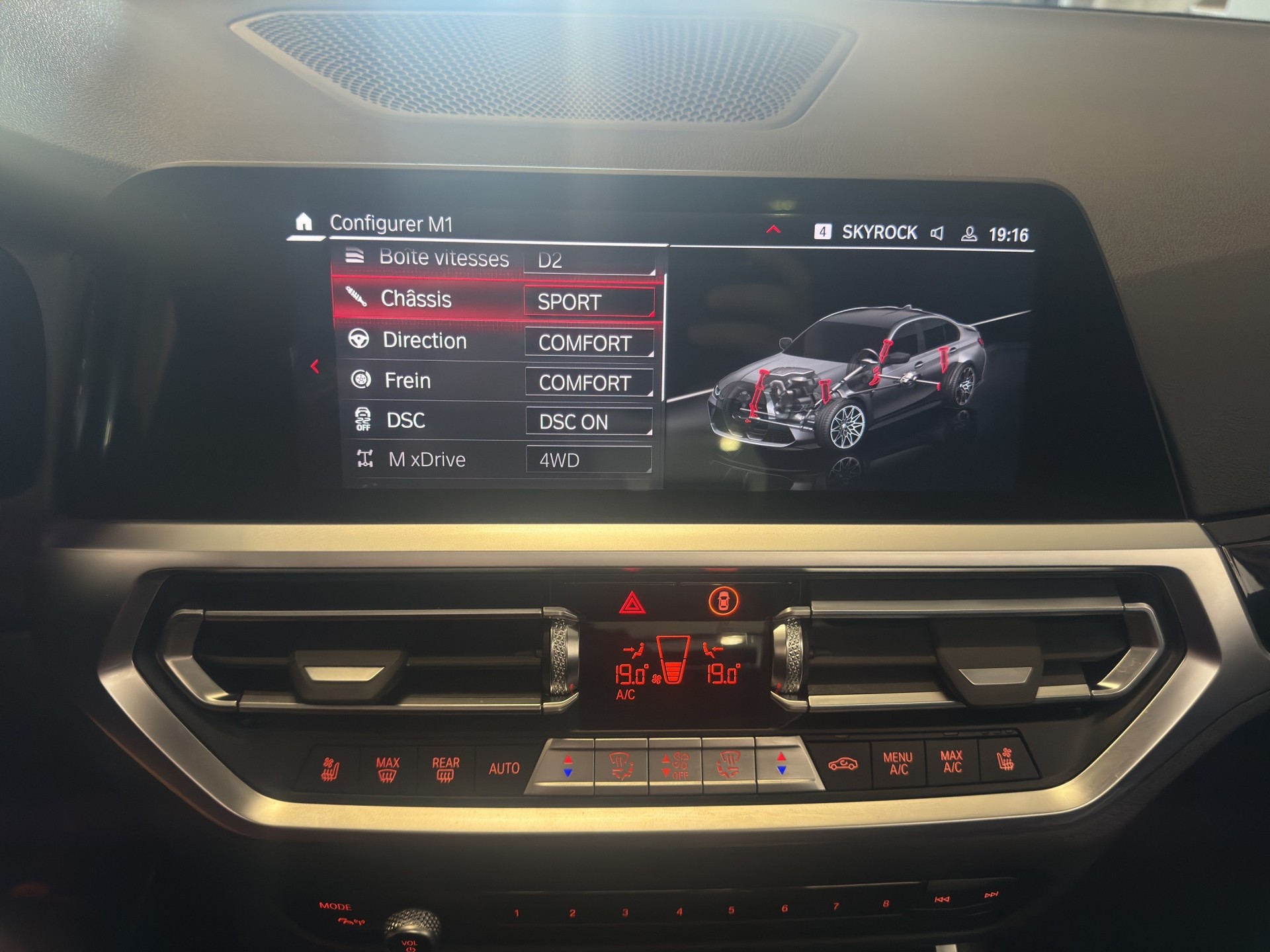 BMW M3 Competition M xDrive-image-29