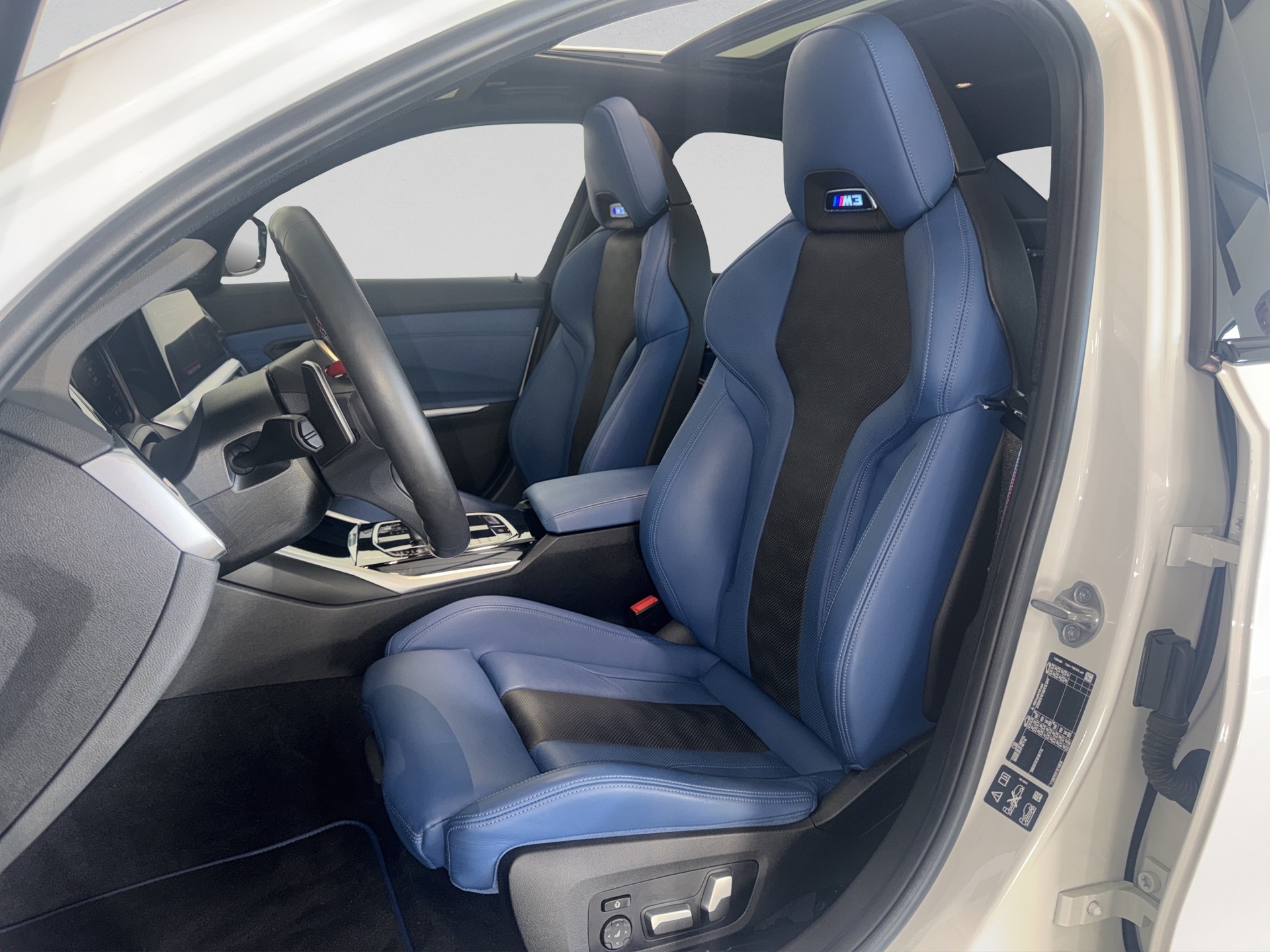 BMW M3 Competition M xDrive-image-8