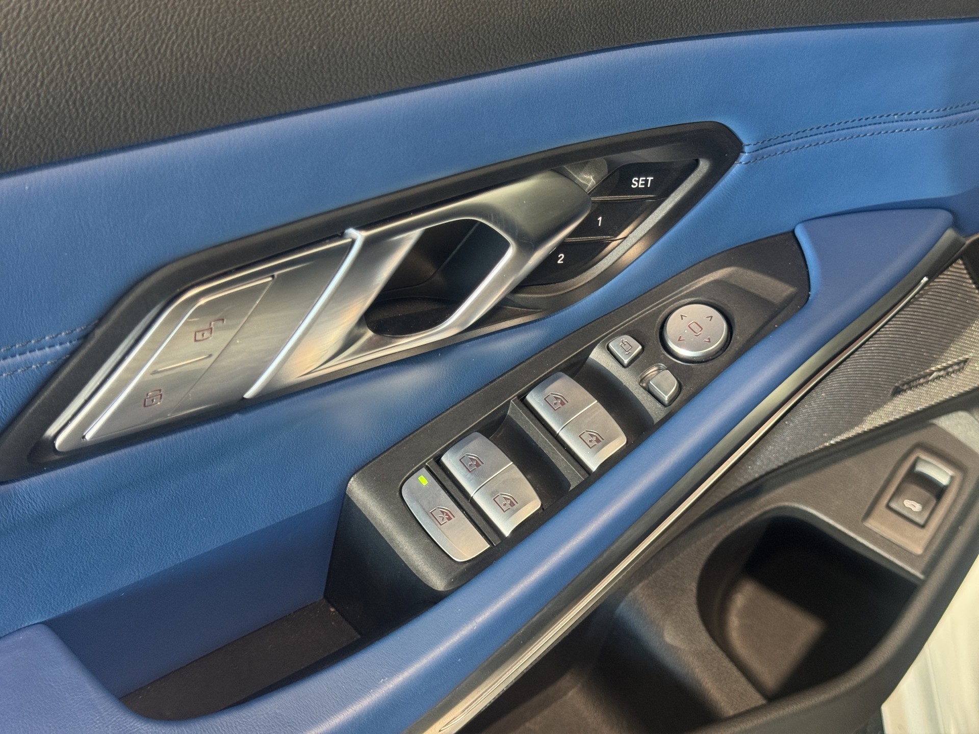 BMW M3 Competition M xDrive-image-11