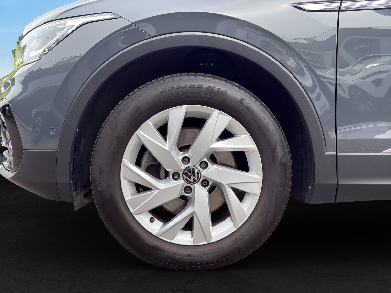 VW Tiguan 2.0TSI Elegance 4Motion DSG-image-15