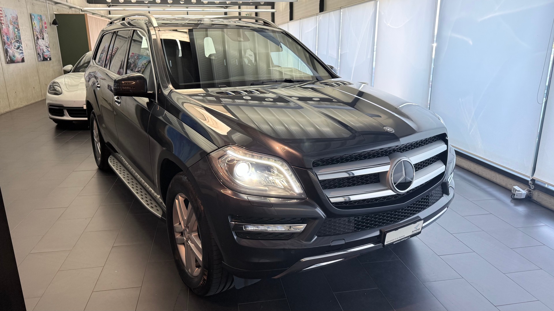 MERCEDES-BENZ GL 350 V6 CDI BlueTec-showroom-element-1