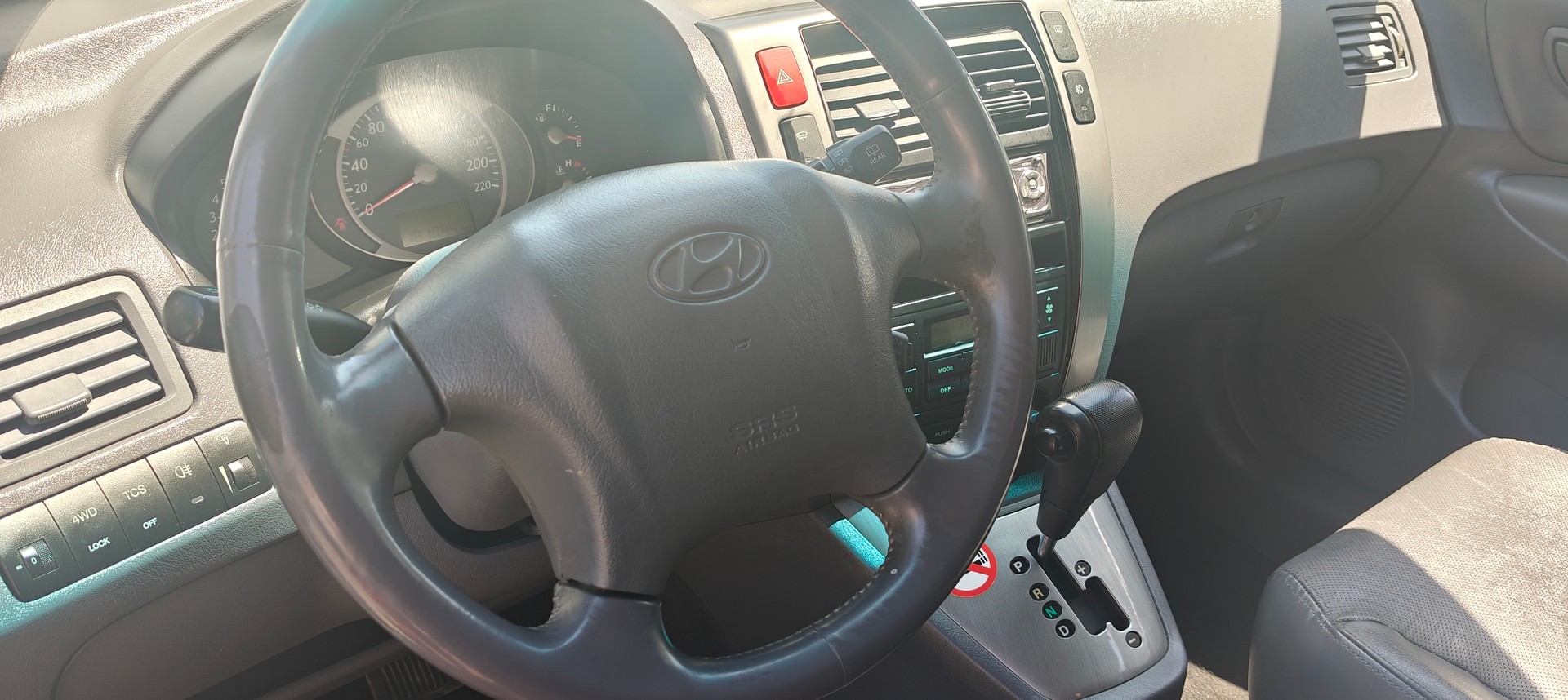 HYUNDAI Tucson 2.7 V6 GLS 4WD-image-9