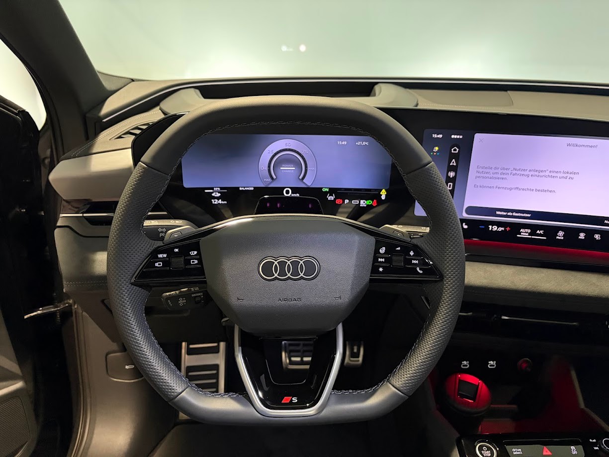 AUDI Q6 e-tron quattro-image-5