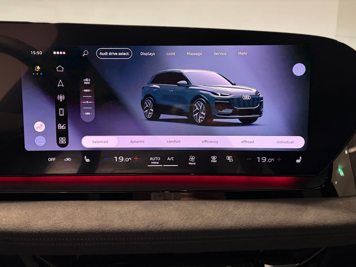 AUDI Q6 e-tron quattro-image-8