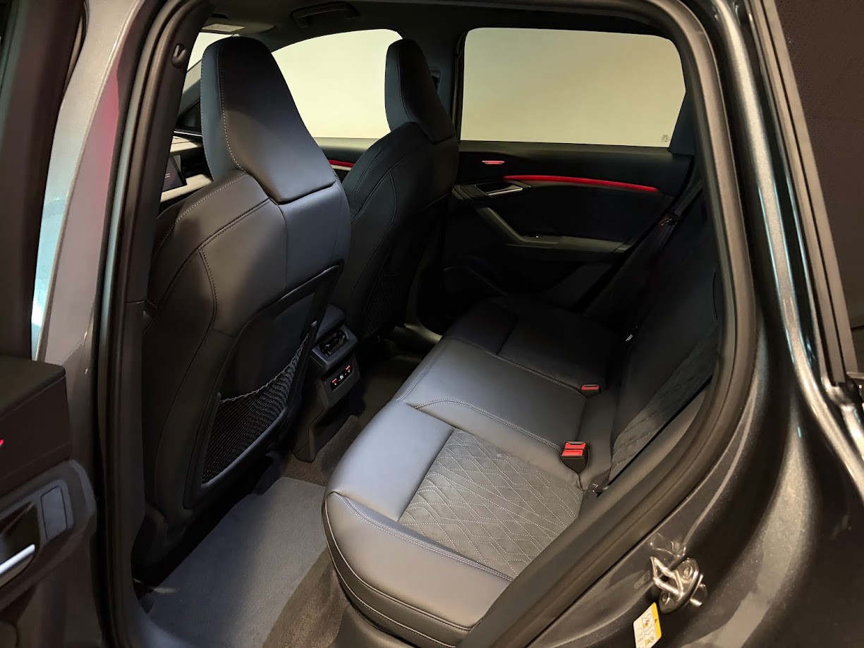 AUDI Q6 e-tron quattro-image-4
