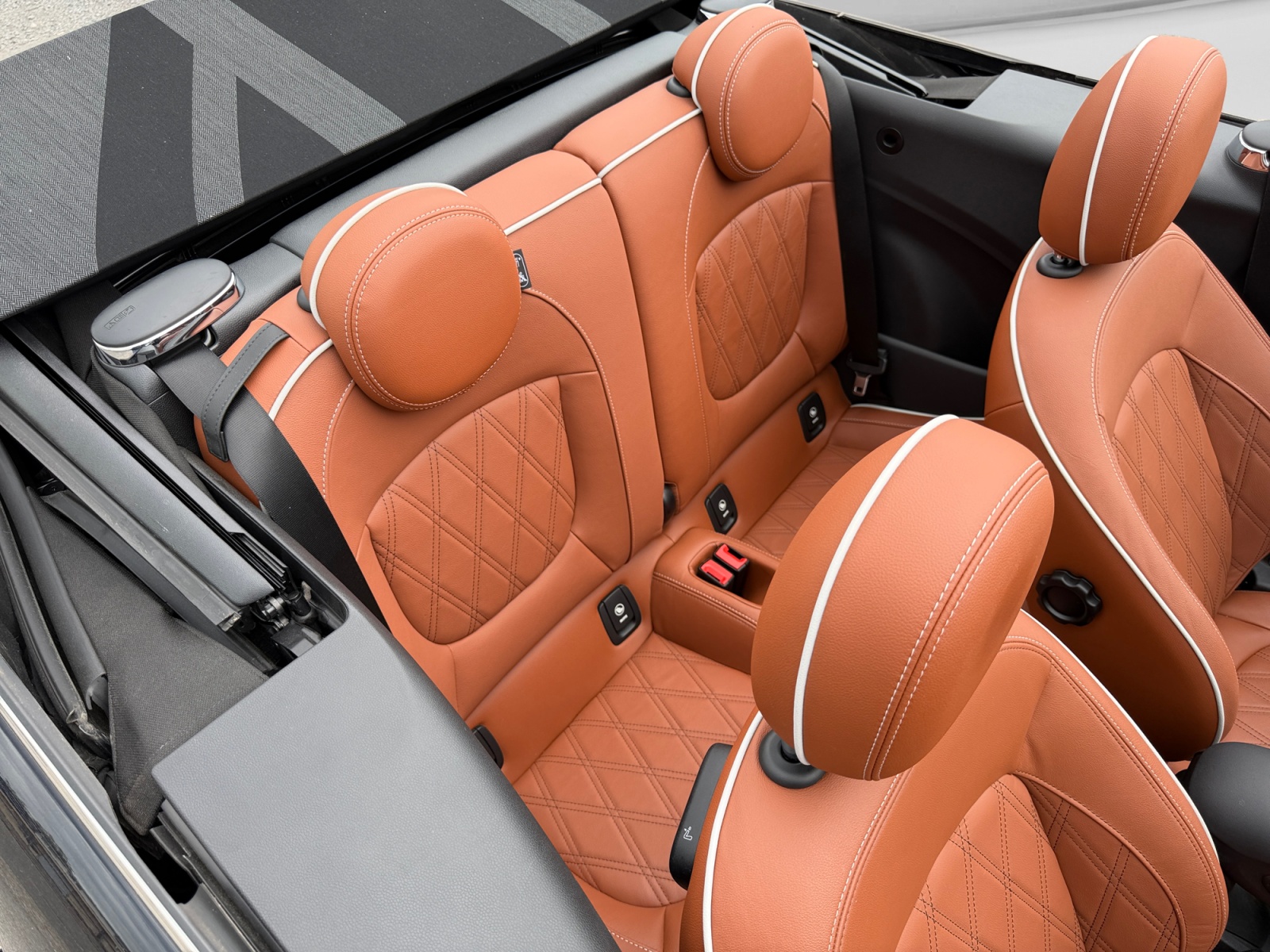 MINI Cooper S Cabriolet DKG-image-17