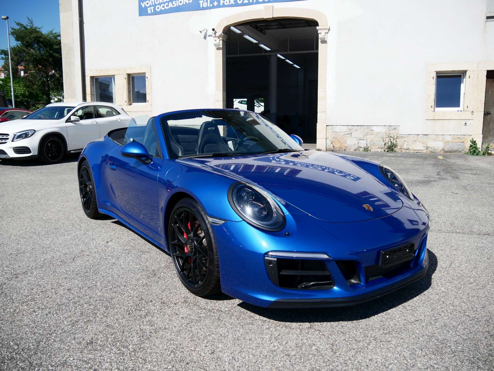 PORSCHE 911 Carrera 4 GTS Cabrio PDK-image-4