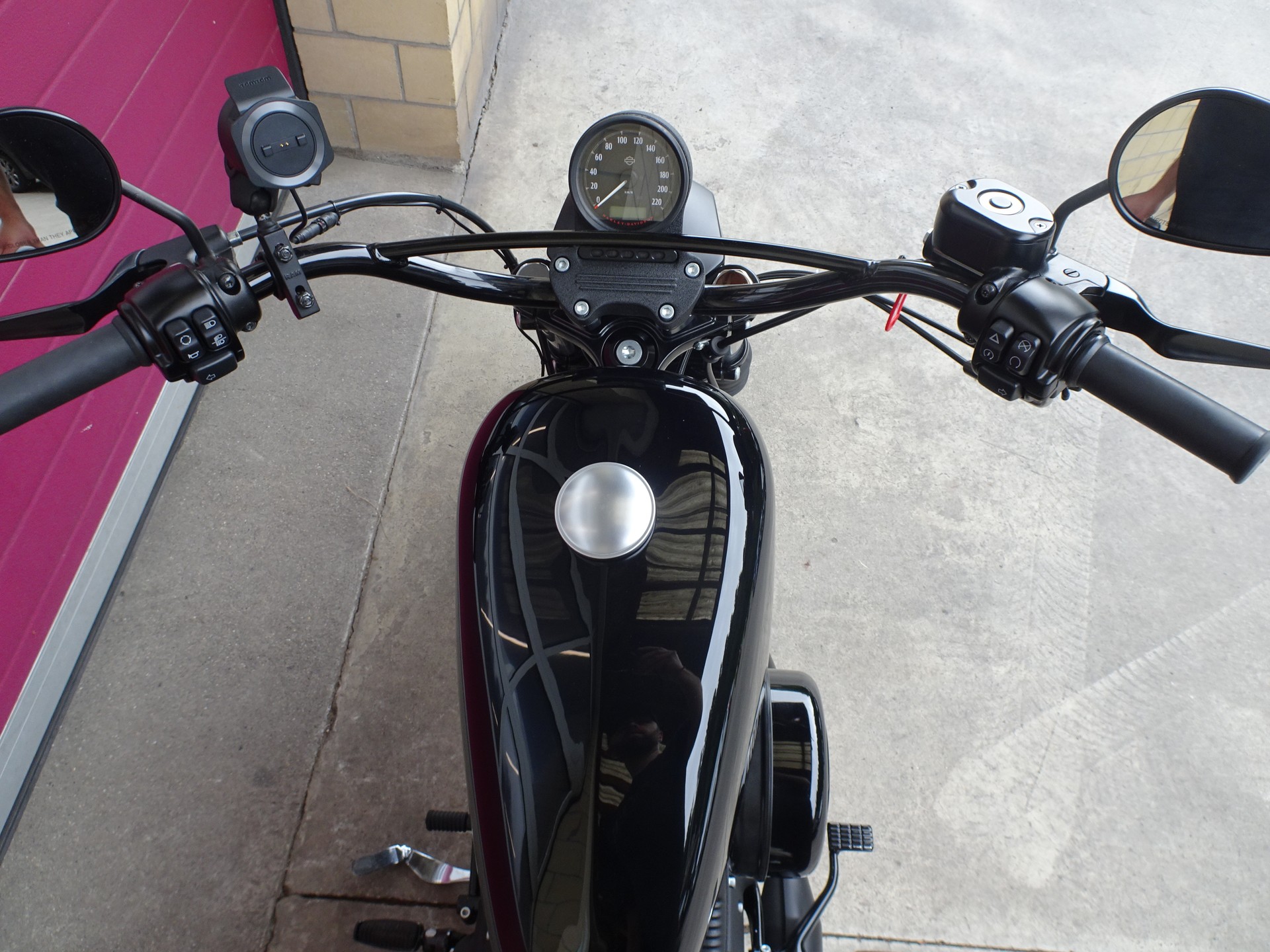 HARLEY-DAVIDSON XL 883 N Sportster Iron ABS-image-5