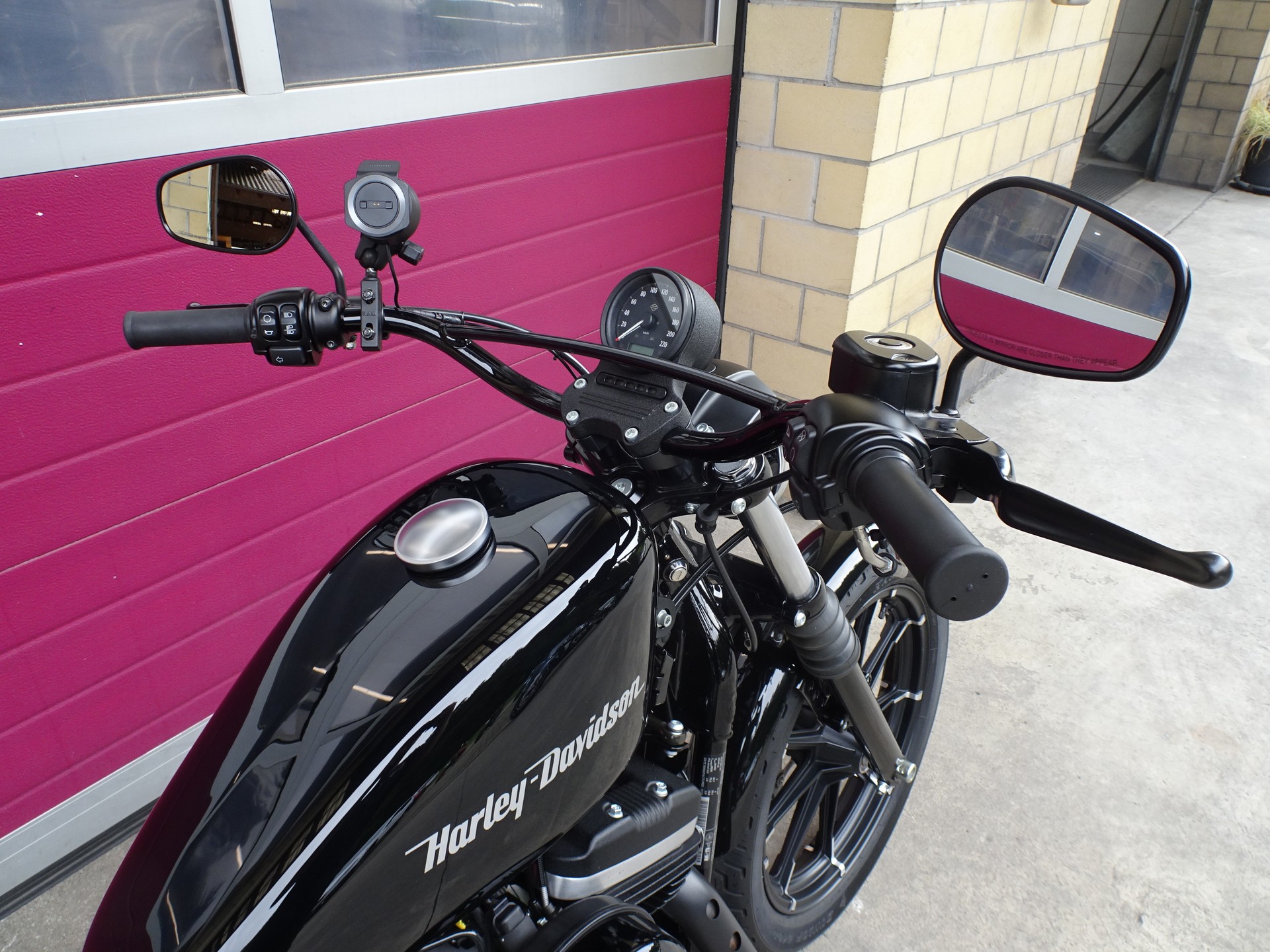 HARLEY-DAVIDSON XL 883 N Sportster Iron ABS-image-4