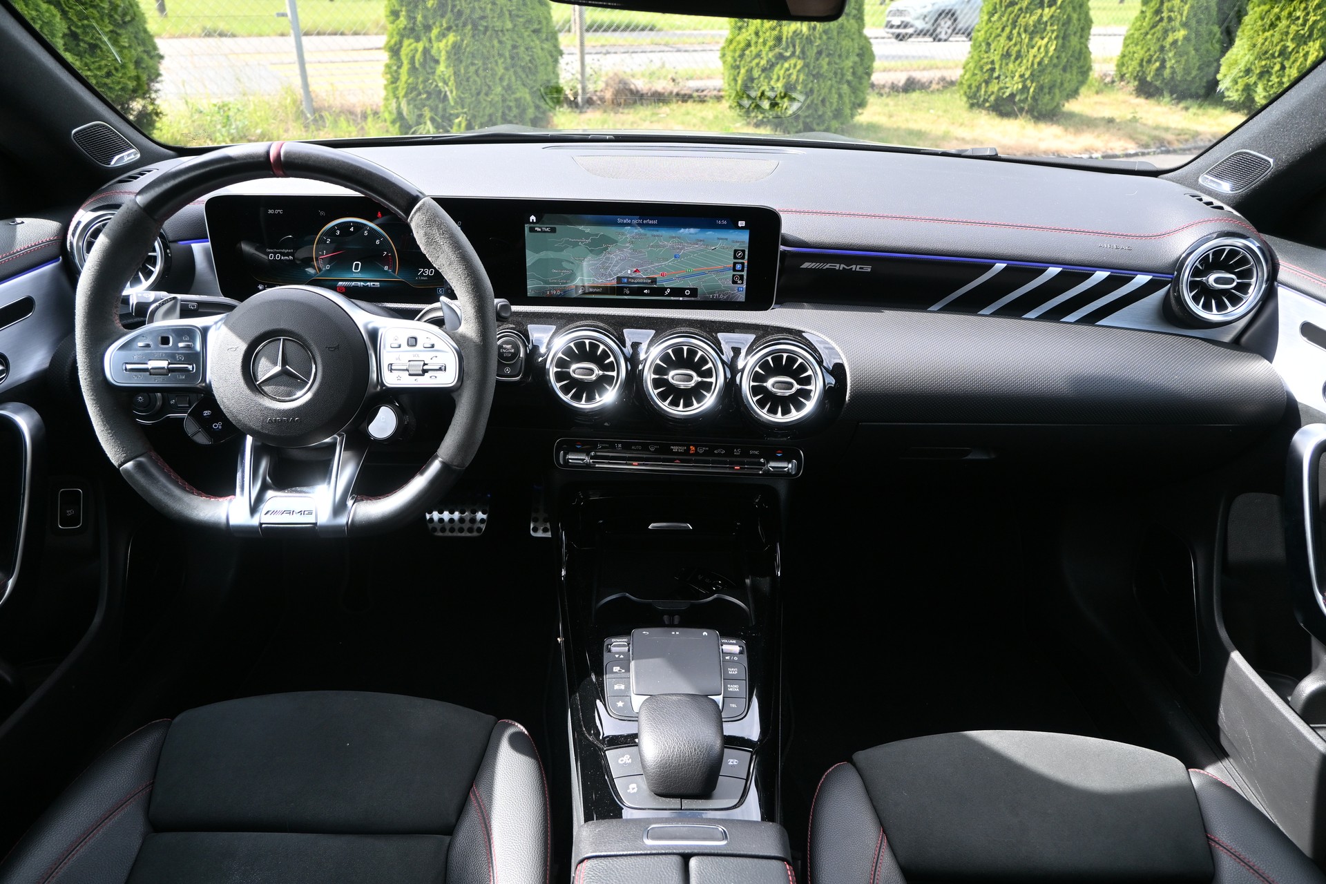 MERCEDES-BENZ CLA Shooting Brake 45 S AMG 4Matic+ 8G-DCT-image-11