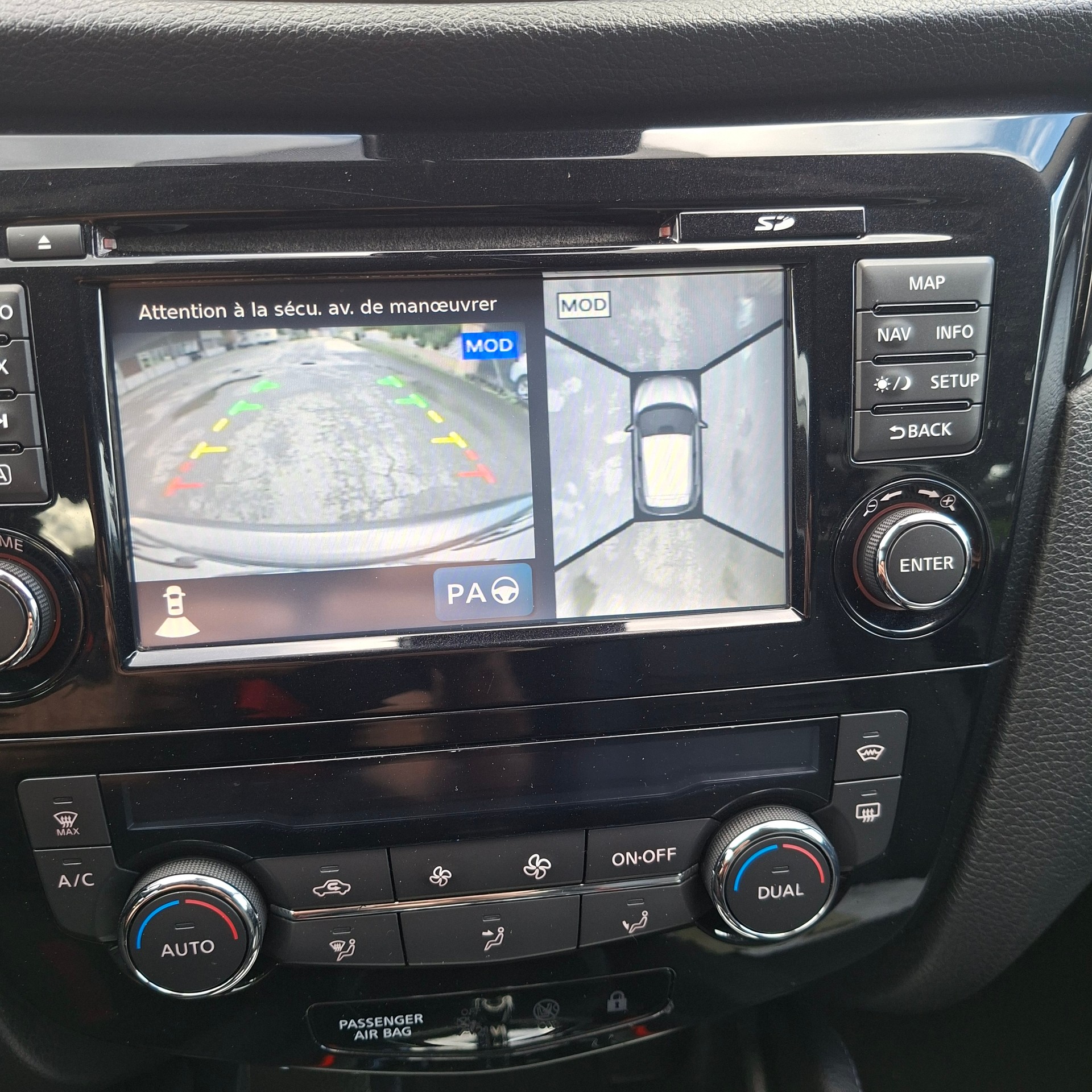 NISSAN Qashqai 1.6 dCi 360° Xtronic CVT-image-8