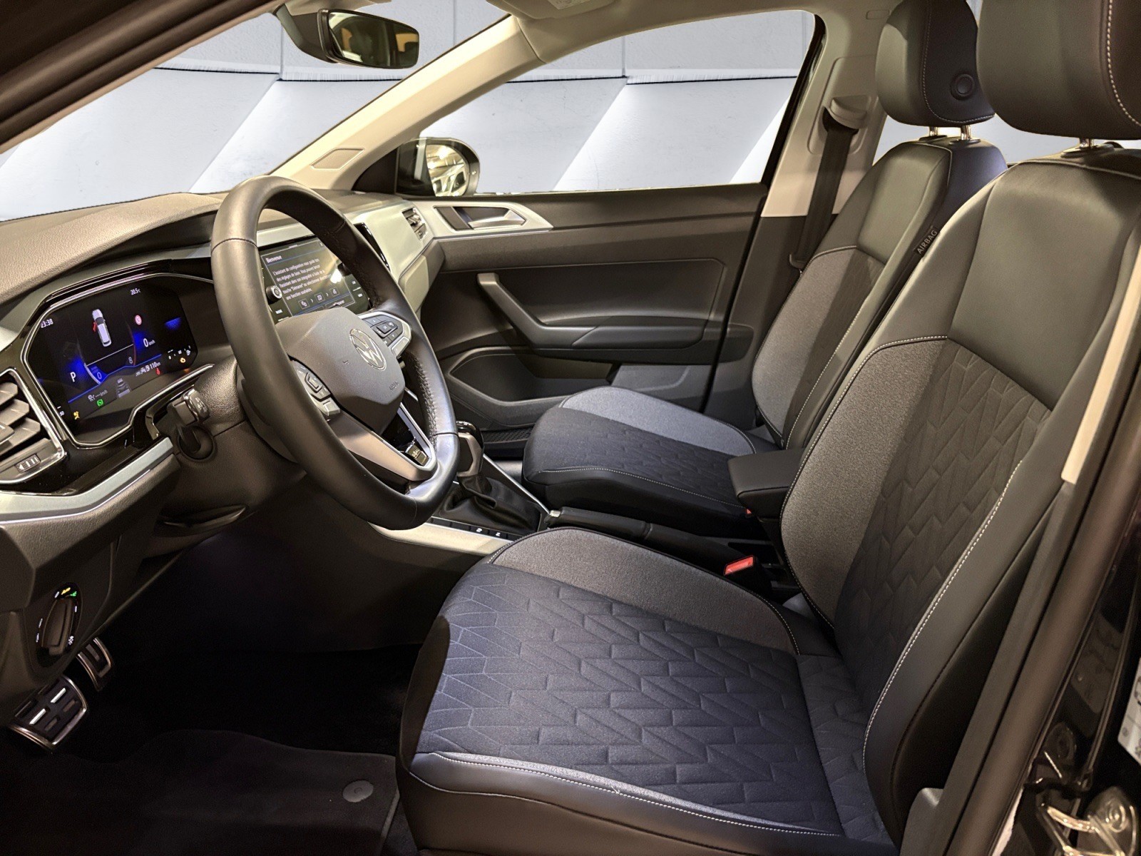 VW Taigo 1.0 TSI Life DSG / Caméra de recul / AppleCarPlay/ Garantie 5 ans ou 100'000 kms-image-12