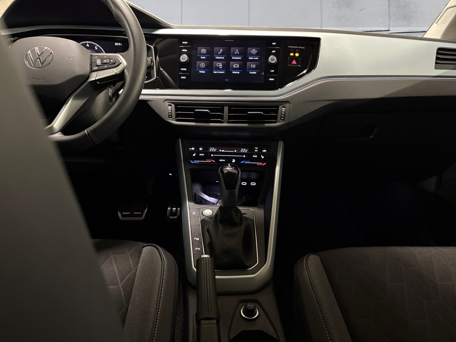 VW Taigo 1.0 TSI Life DSG / Caméra de recul / AppleCarPlay/ Garantie 5 ans ou 100'000 kms-image-11
