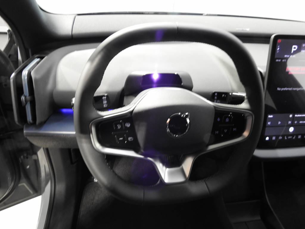 VOLVO EX 30 E60 Plus-image-6