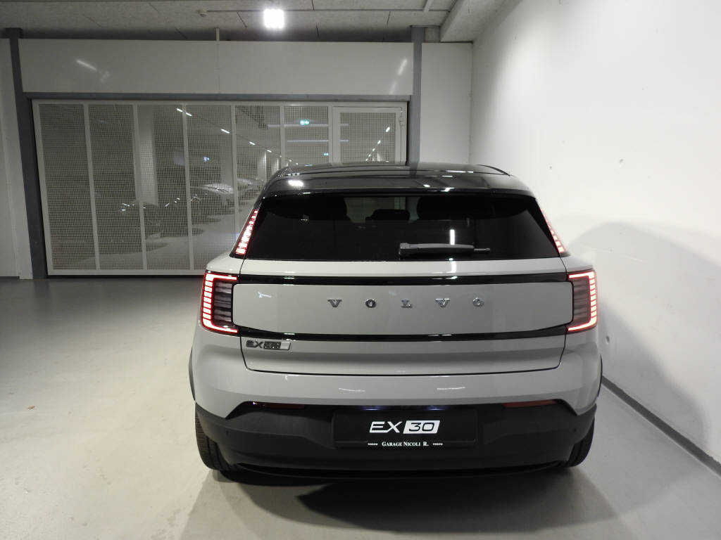 VOLVO EX 30 E60 Plus-image-4